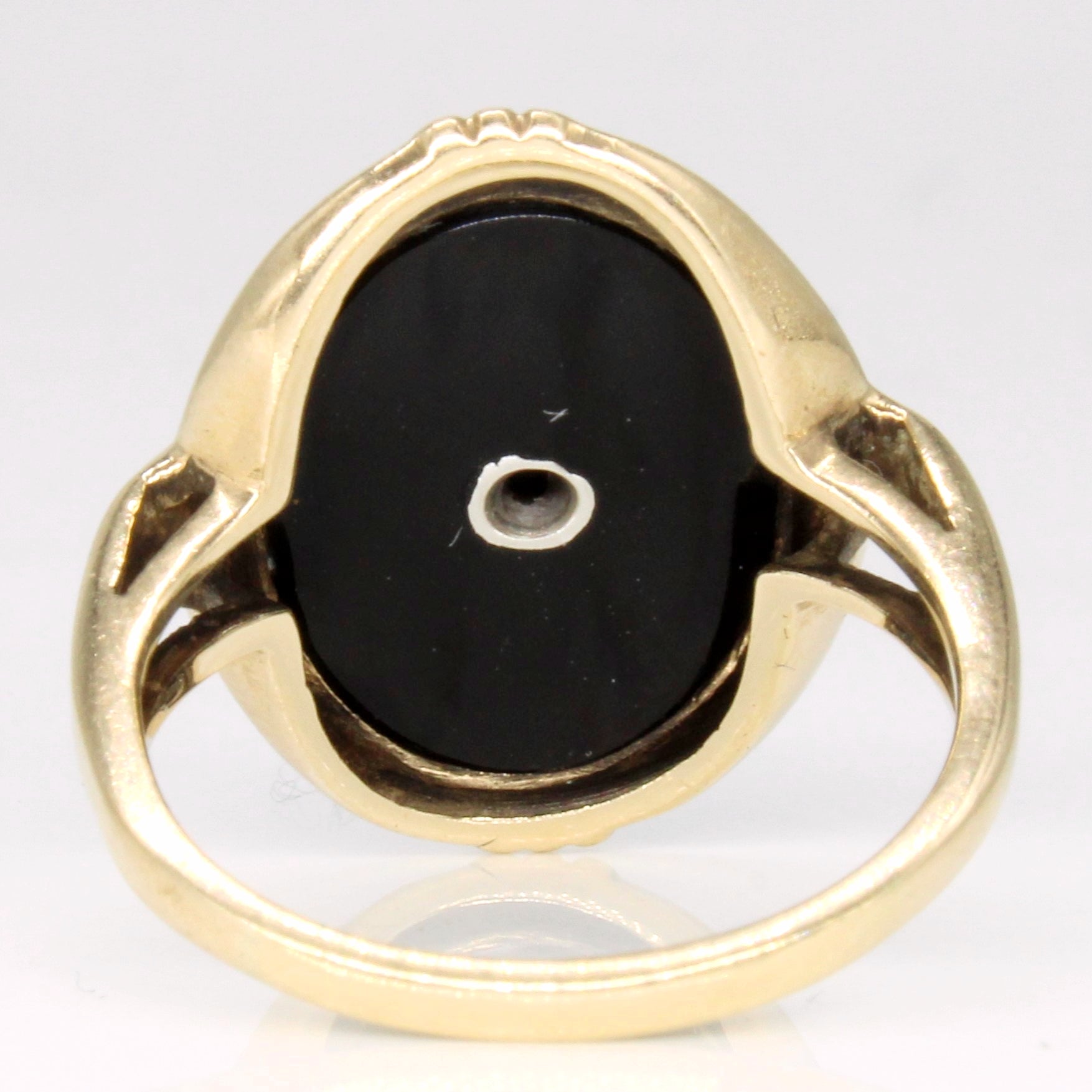 Onyx & Diamond Ring | 3.00ct, 0.02ct | SZ 6.5 |