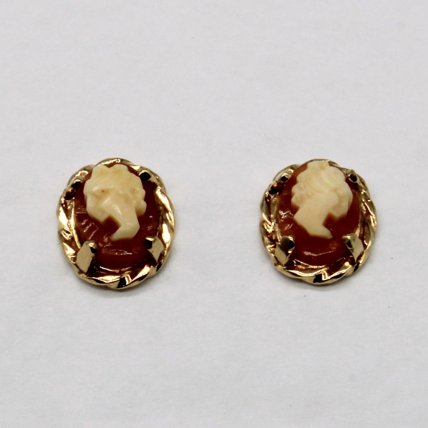 Carved Cameo Shell Earrings | 1.80ctw |