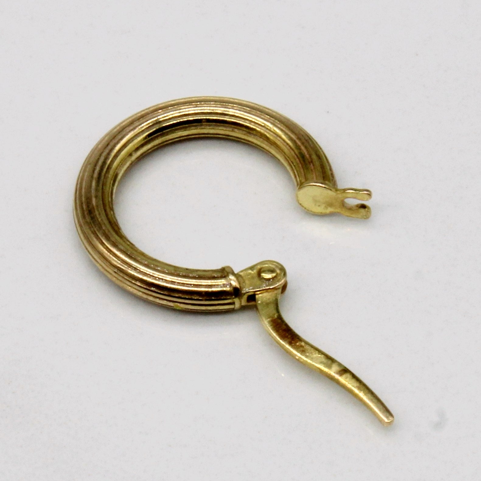 14k Yellow Gold Hoop Earrings