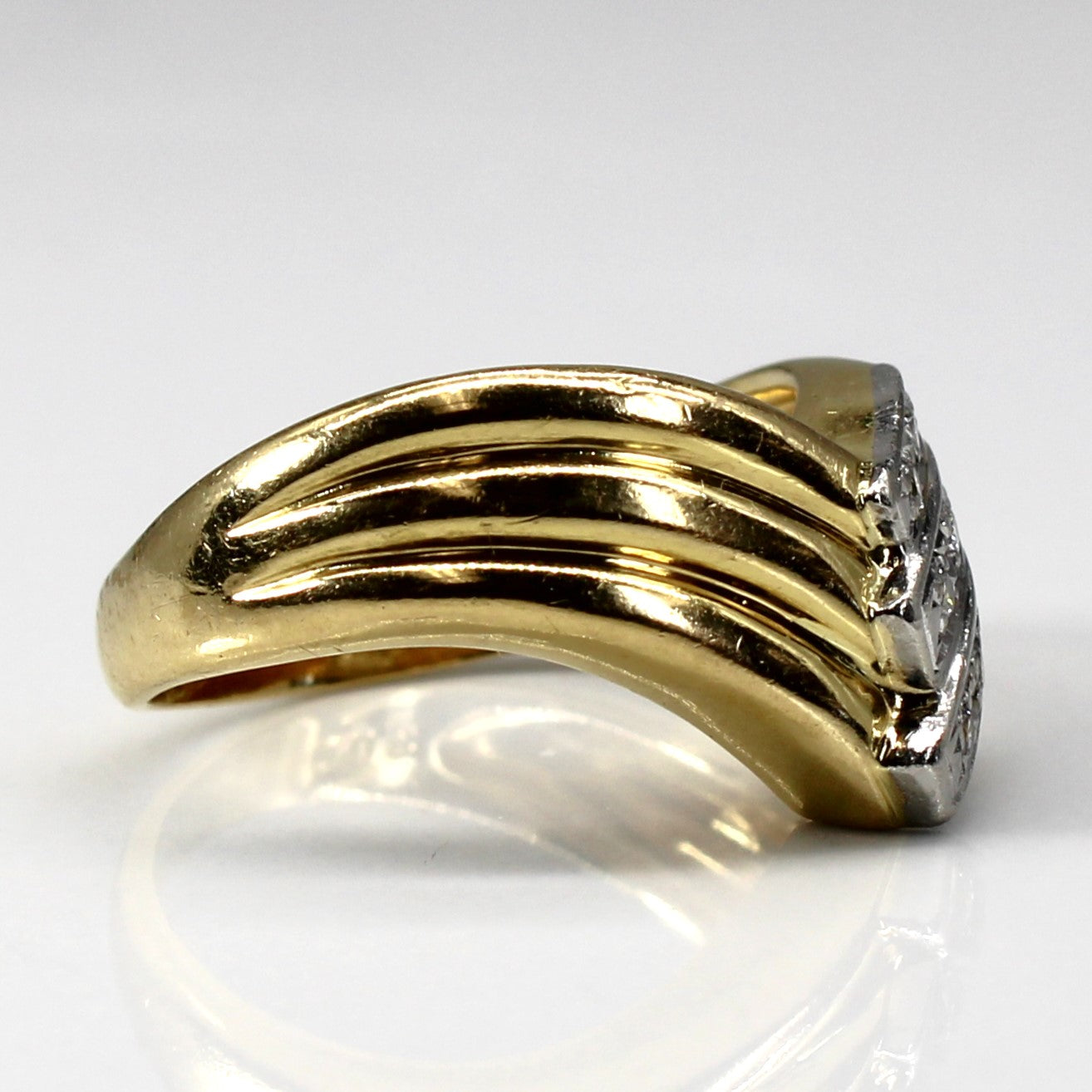Chevron Diamond Ring | 0.08ctw | SZ 5.5 |