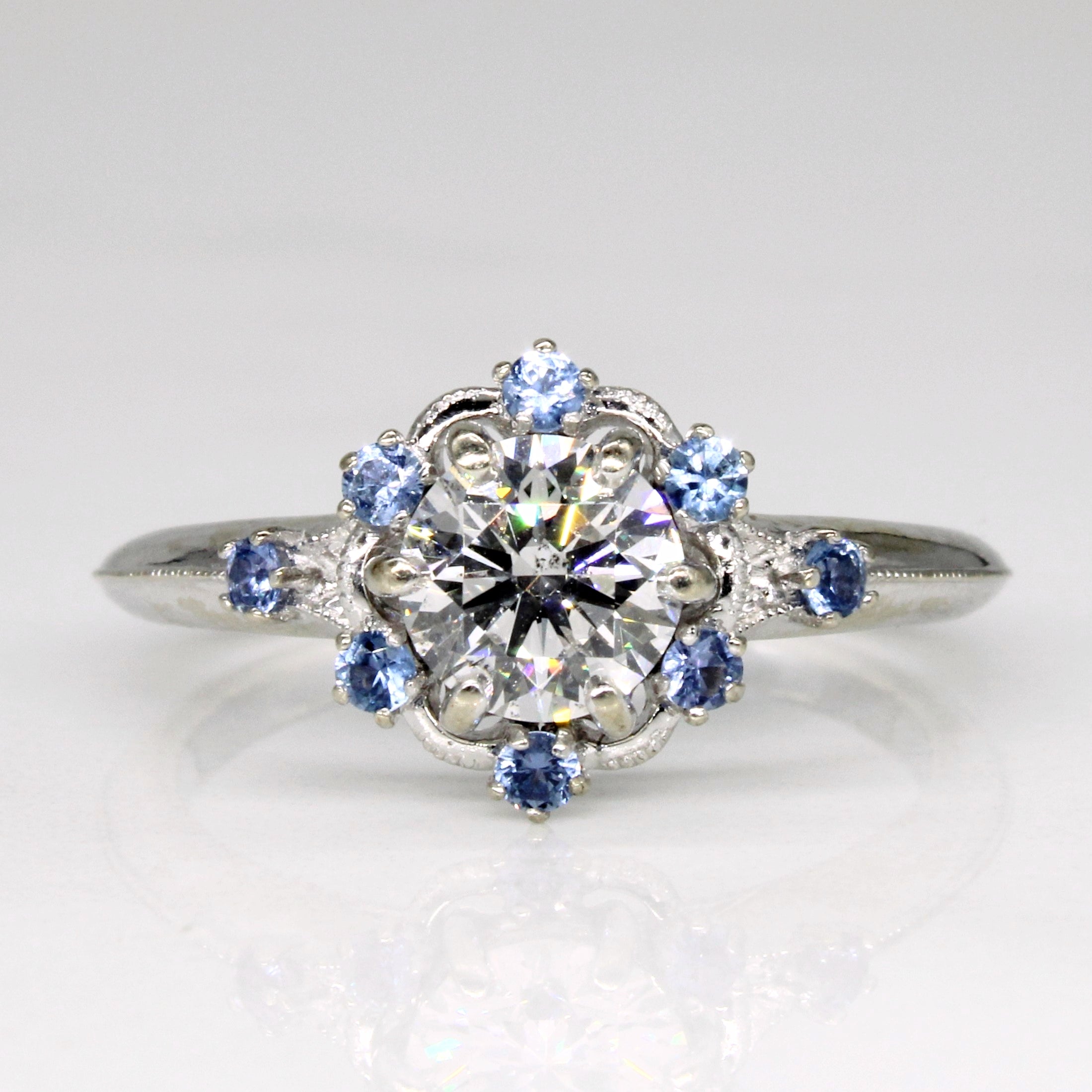 Bague de fiançailles halo diamant et saphir certifiée GIA | 0,92 ct SI2 G, 0,16 ct au total | Taille 7,75 |