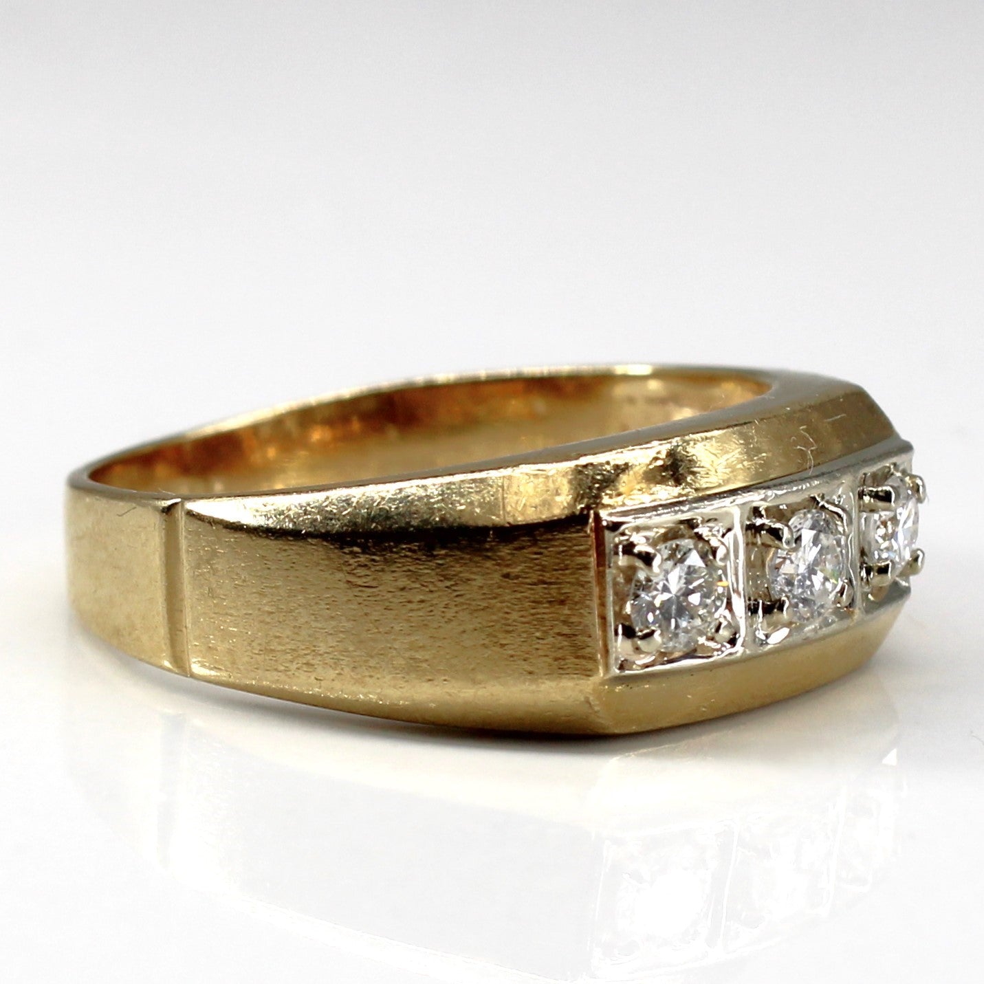 Three Stone Diamond Ring | 0.28ctw | SZ 9 |