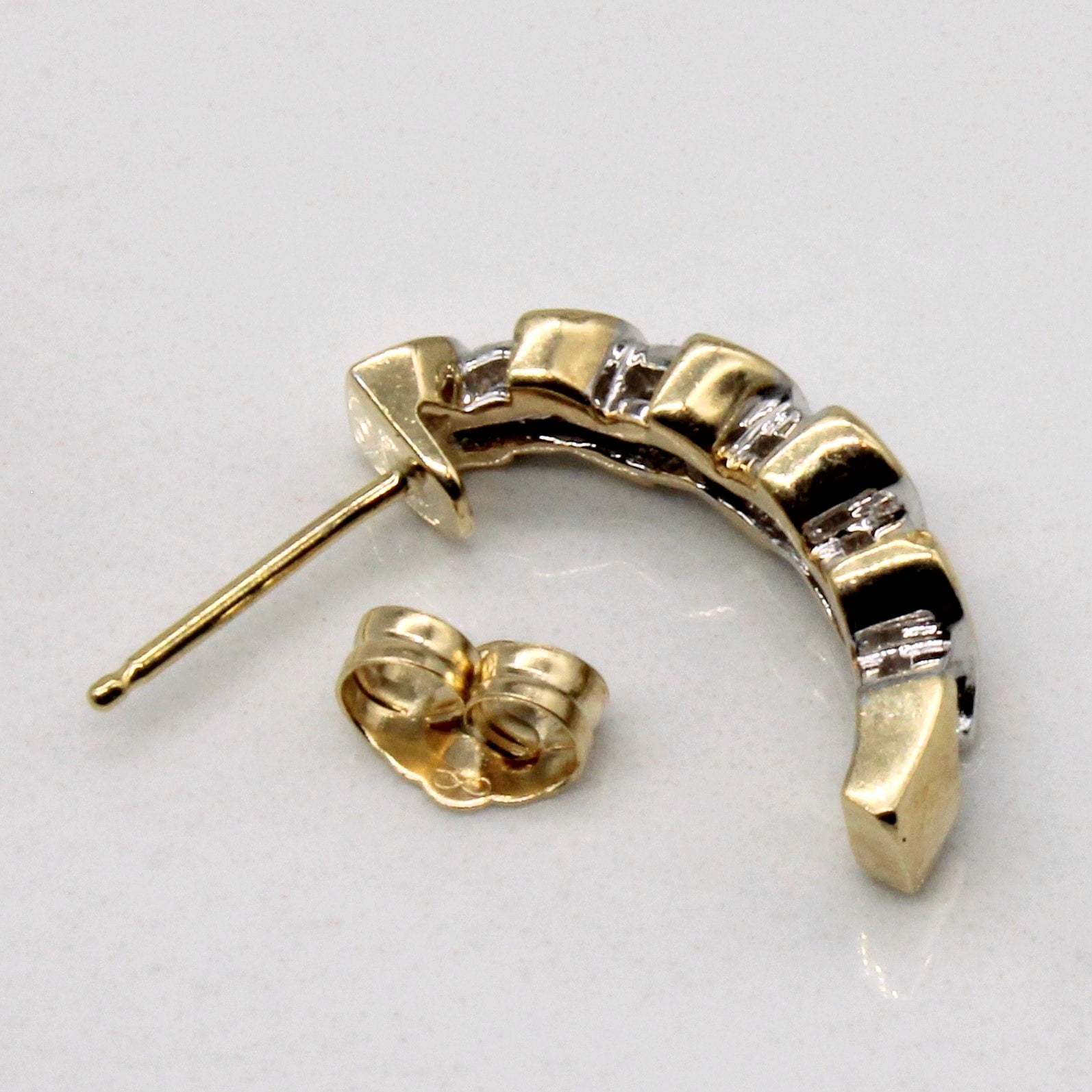 Diamond Curved Stud Earrings | 0.10ctw |
