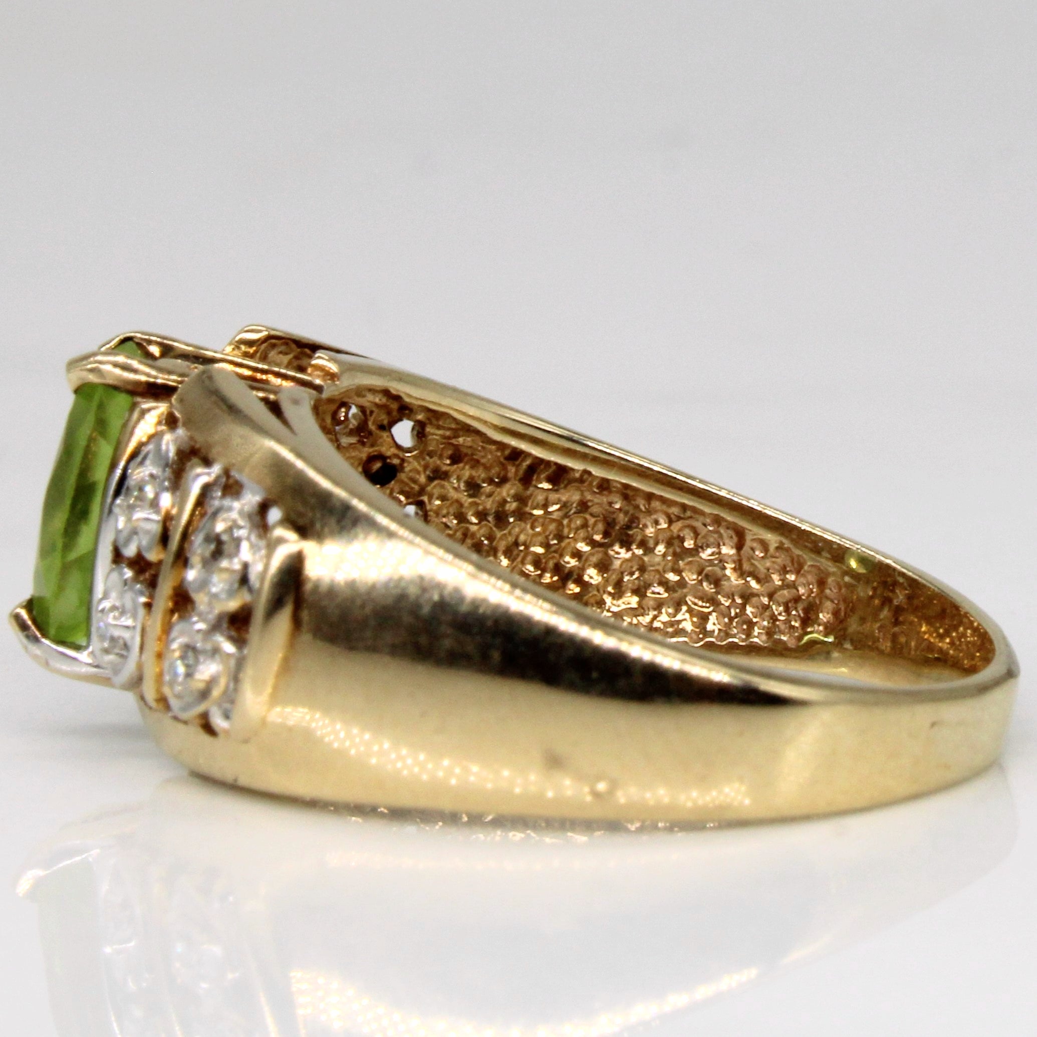 Peridot & Diamond Cocktail Ring | 1.10ct, 0.04ctw | SZ 7 |