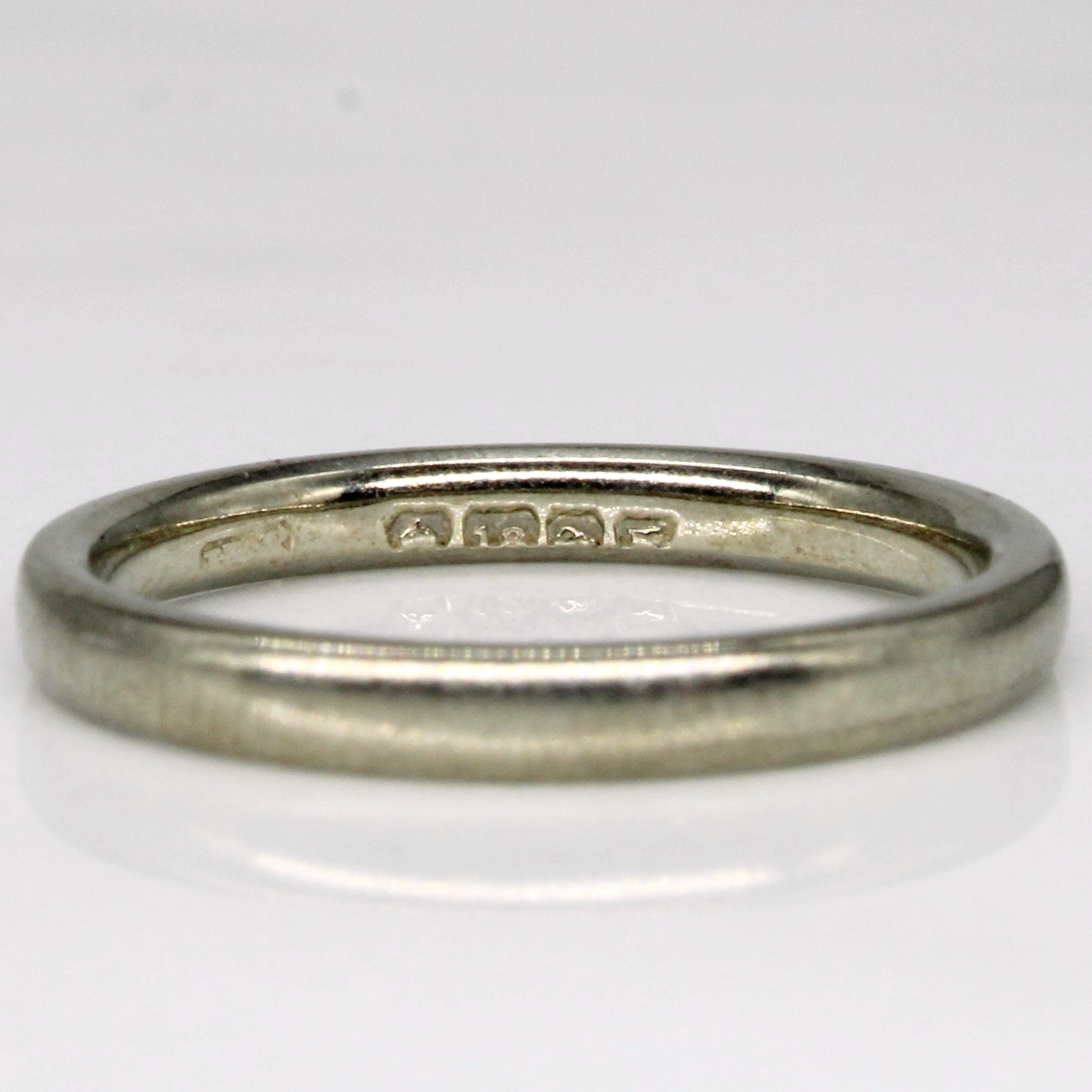 18k White Gold Band | SZ 5 |