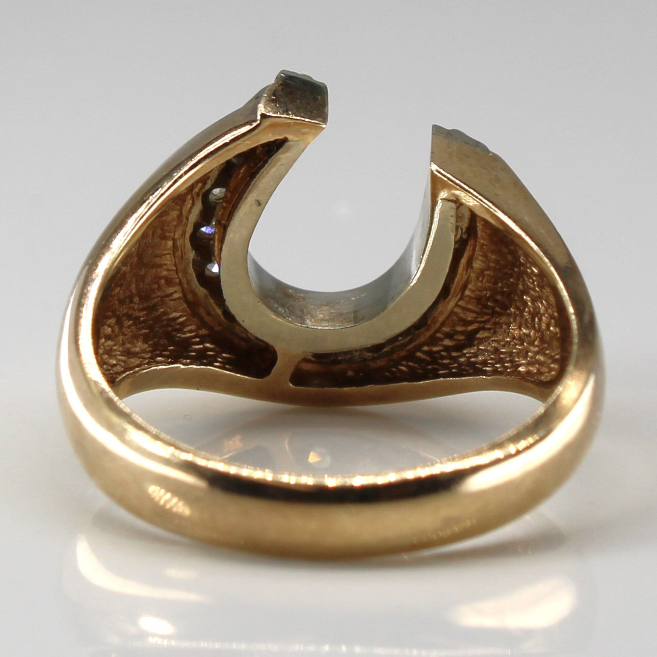 Horse Shoe Design Diamond Ring | 0.25ctw | SZ 9 |