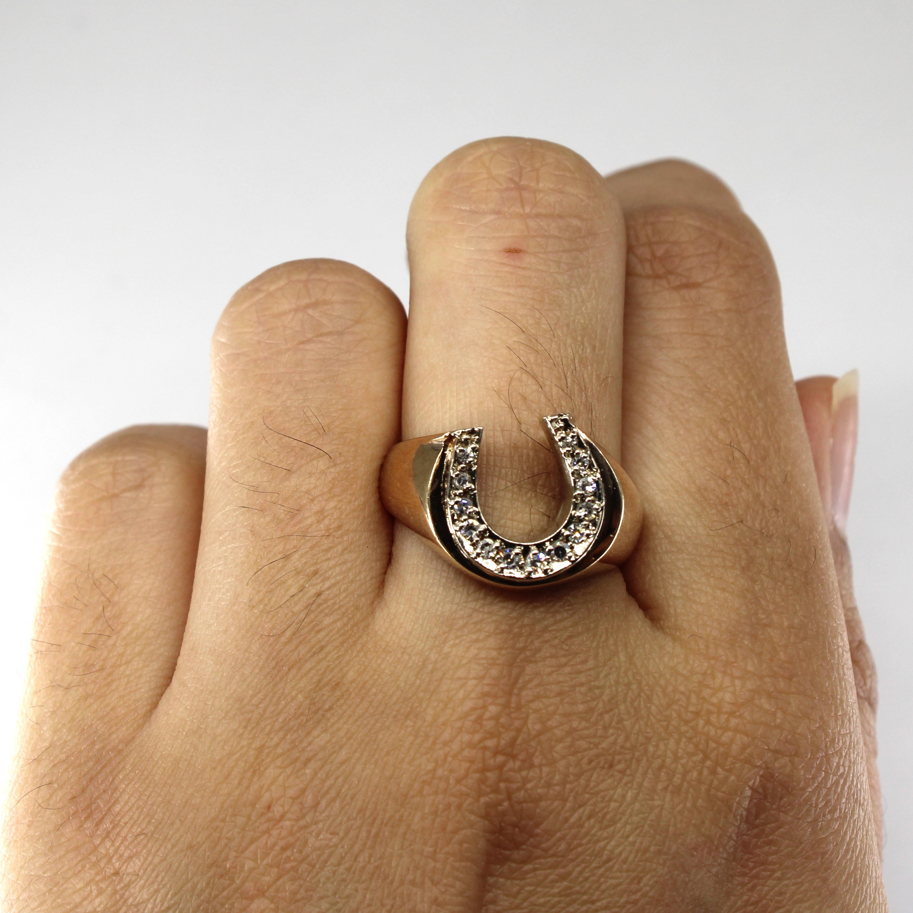 Horse Shoe Design Diamond Ring | 0.25ctw | SZ 9 |