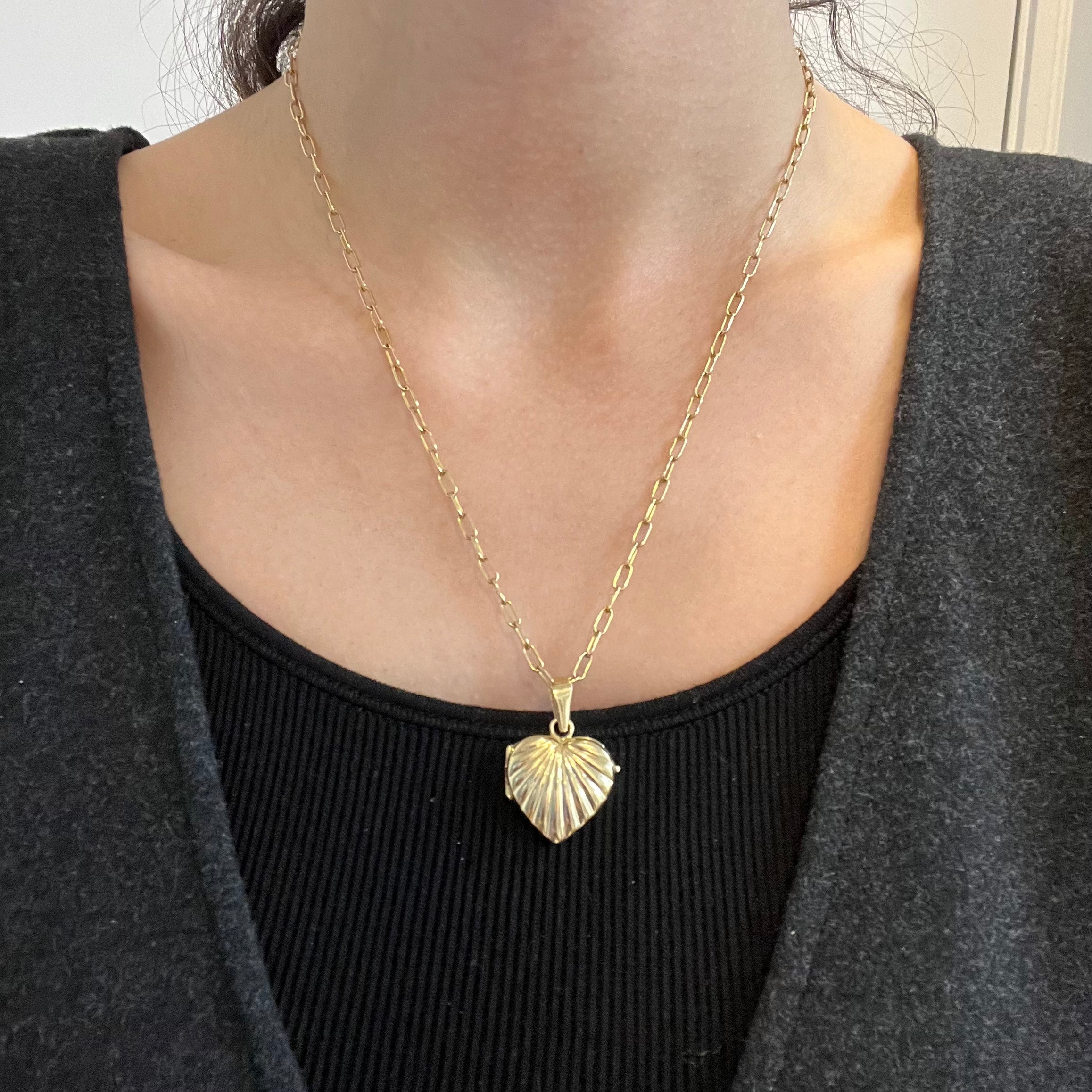 14k Yellow Gold Heart Locket