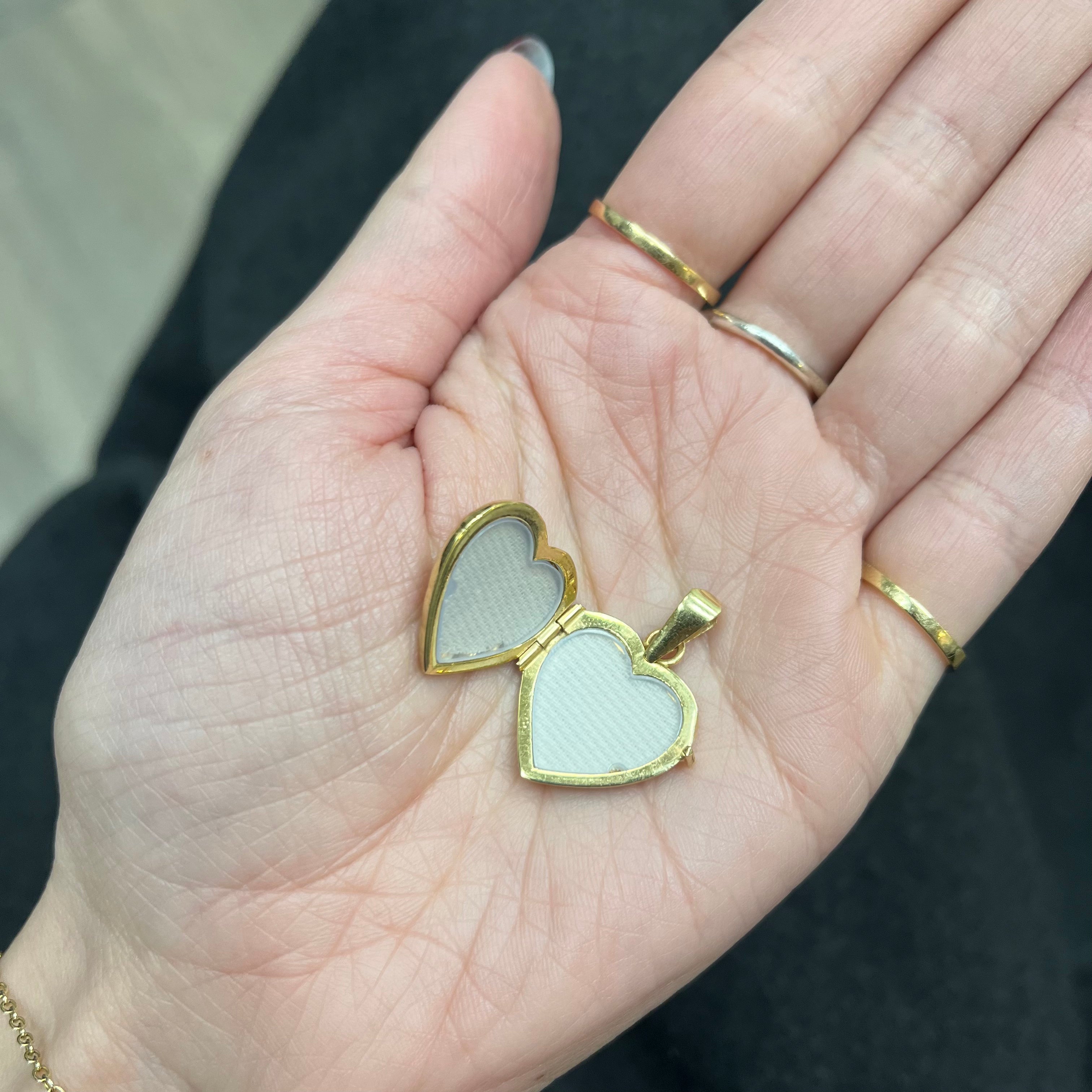 14k Yellow Gold Heart Locket