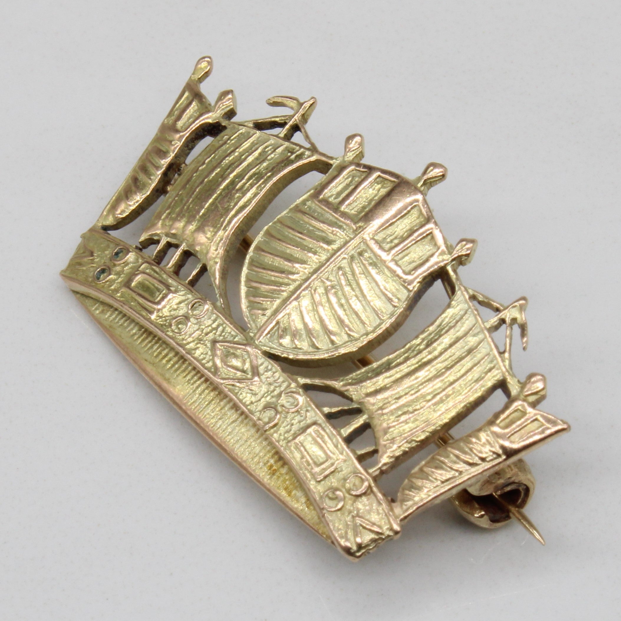 9k Yellow Gold Ship Sail Brooch
