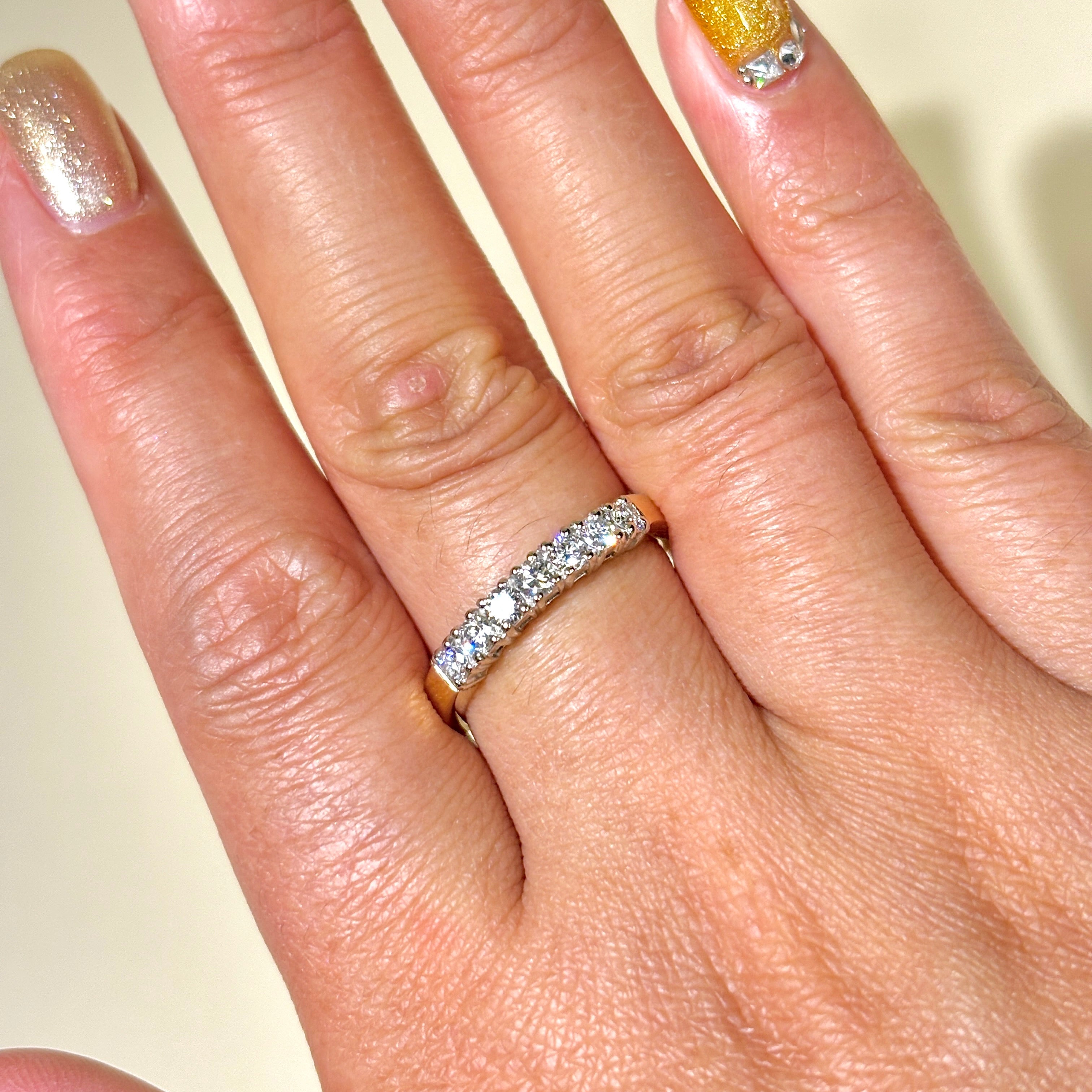 Bague en or jaune 14 carats sertie de sept diamants | 0,56 ct au total | Taille 8,5