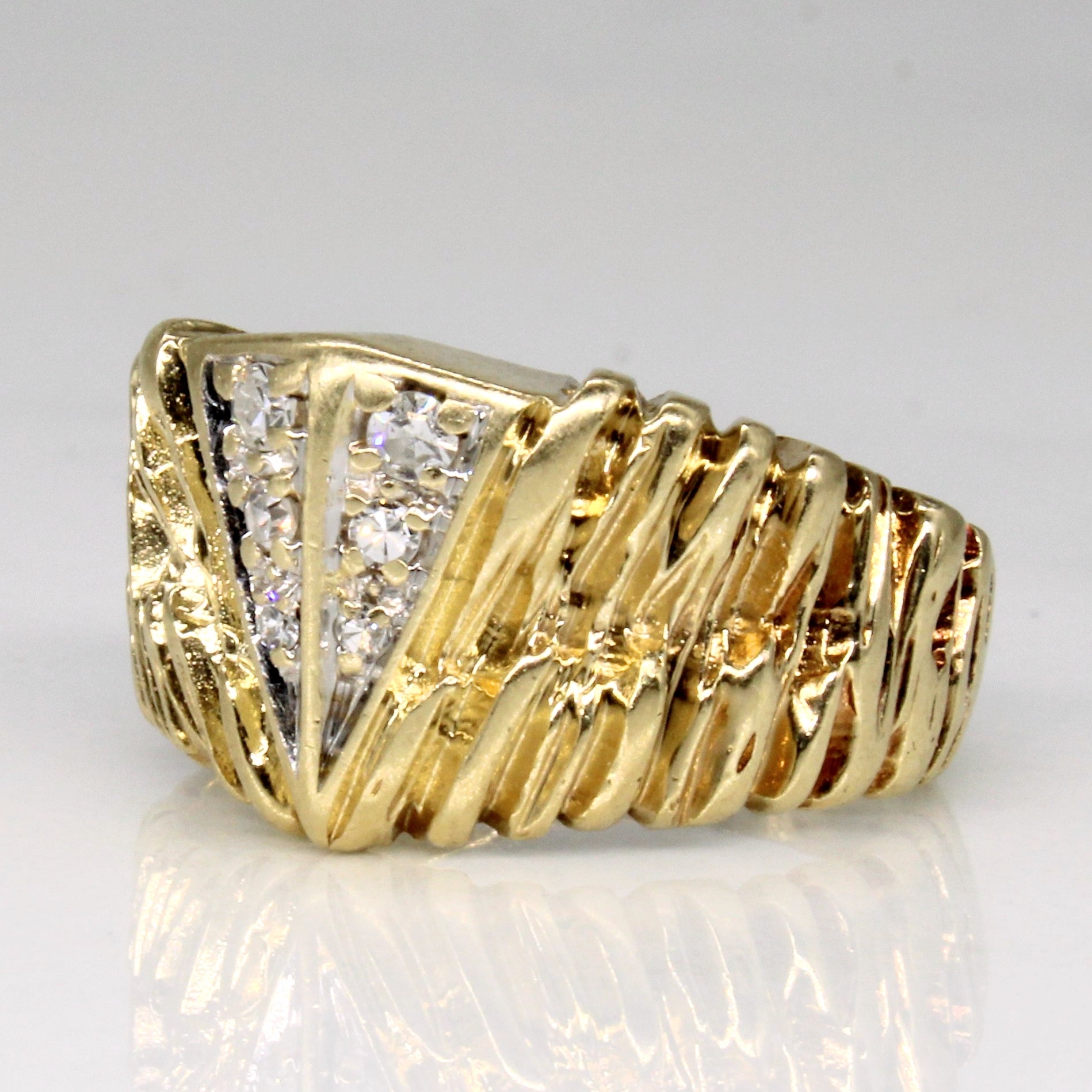 Diamond Shield Ring | 0.10ctw | SZ 5.25 |
