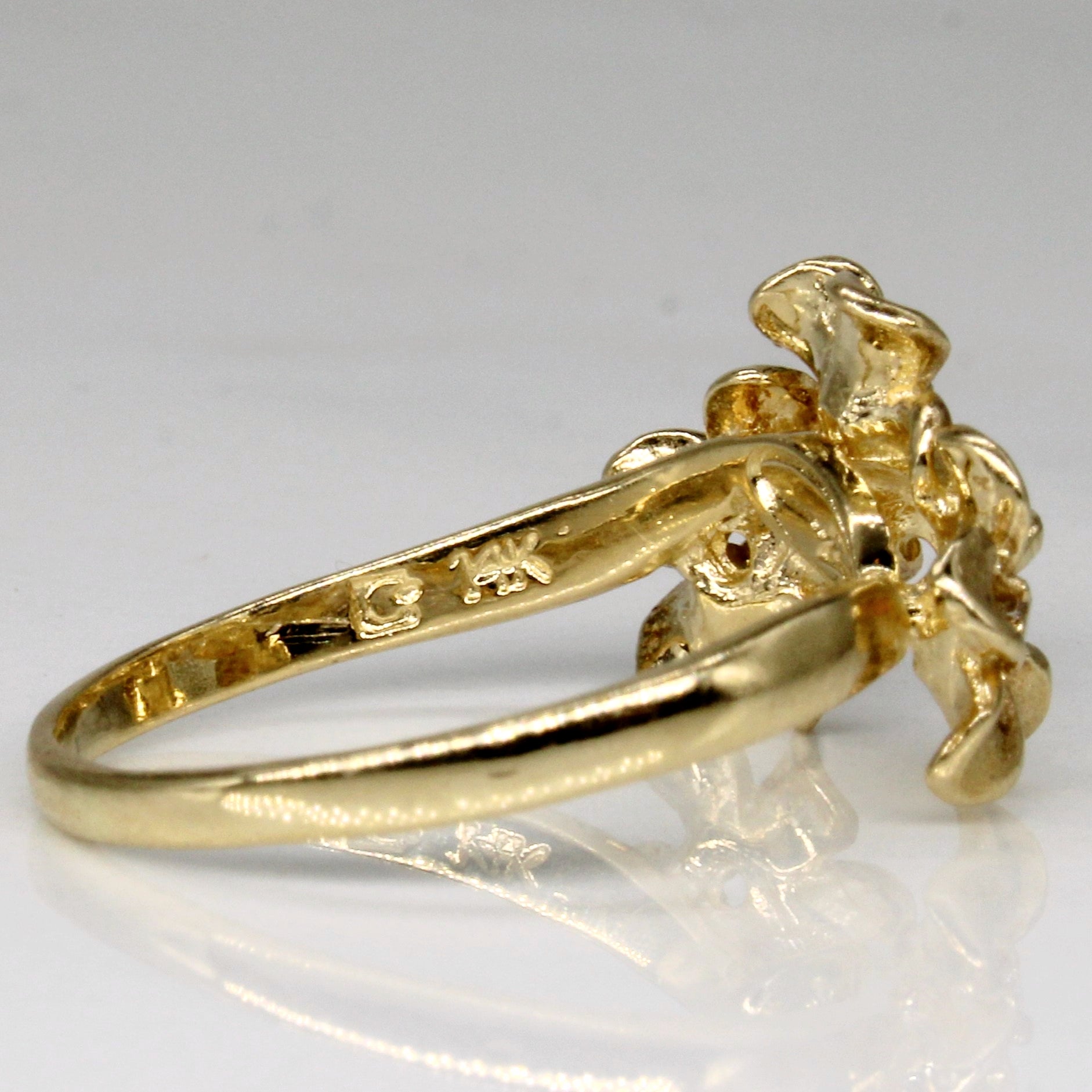 Diamond Flower Ring | 0.03ctw | SZ 6.75 |