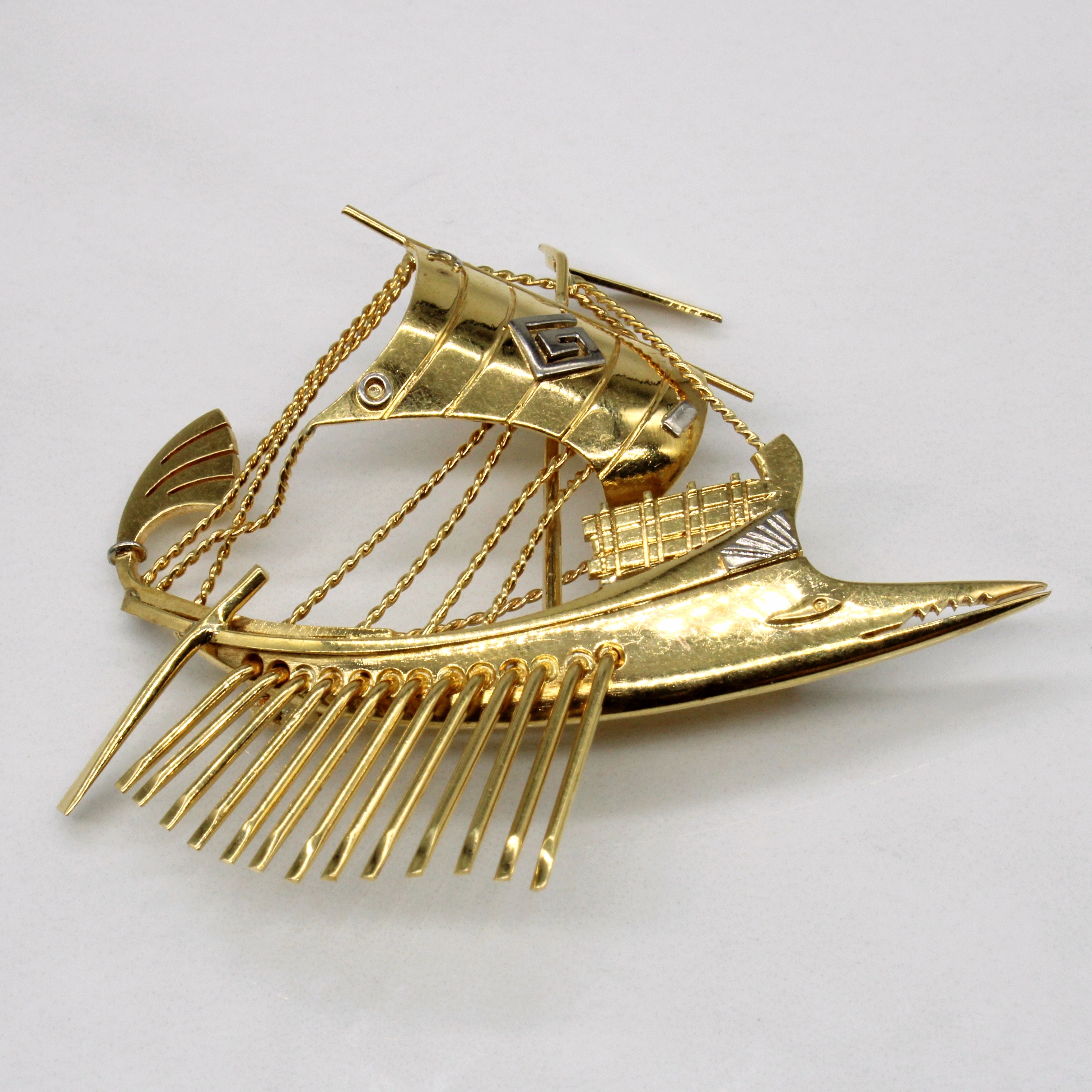 Broche bateau en or jaune 18 carats