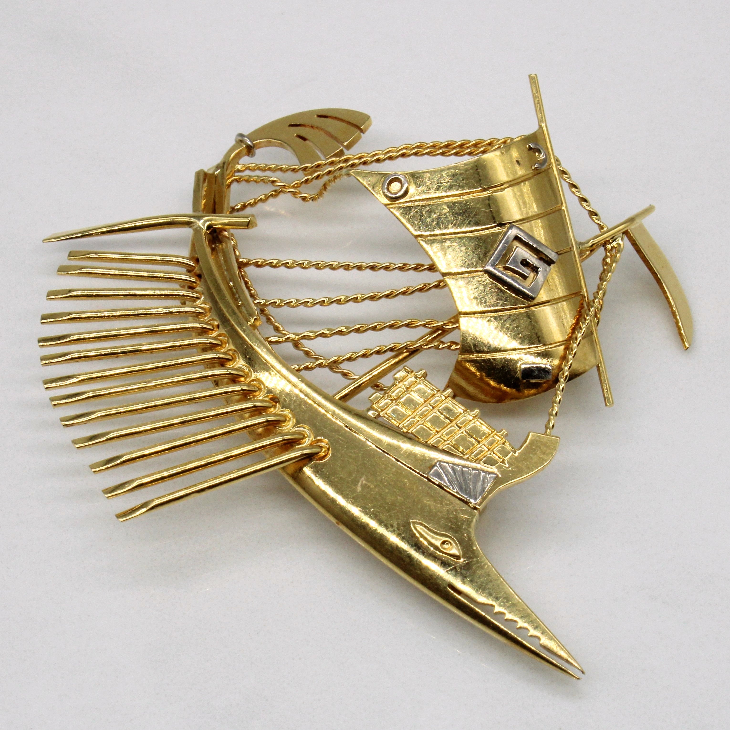 Broche bateau en or jaune 18 carats