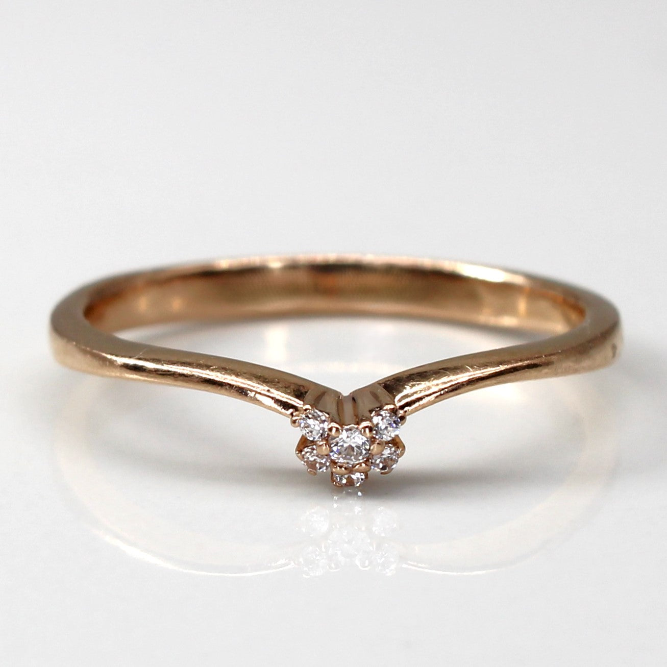 Chevron Diamond Ring | 0.04ctw | SZ 6 |