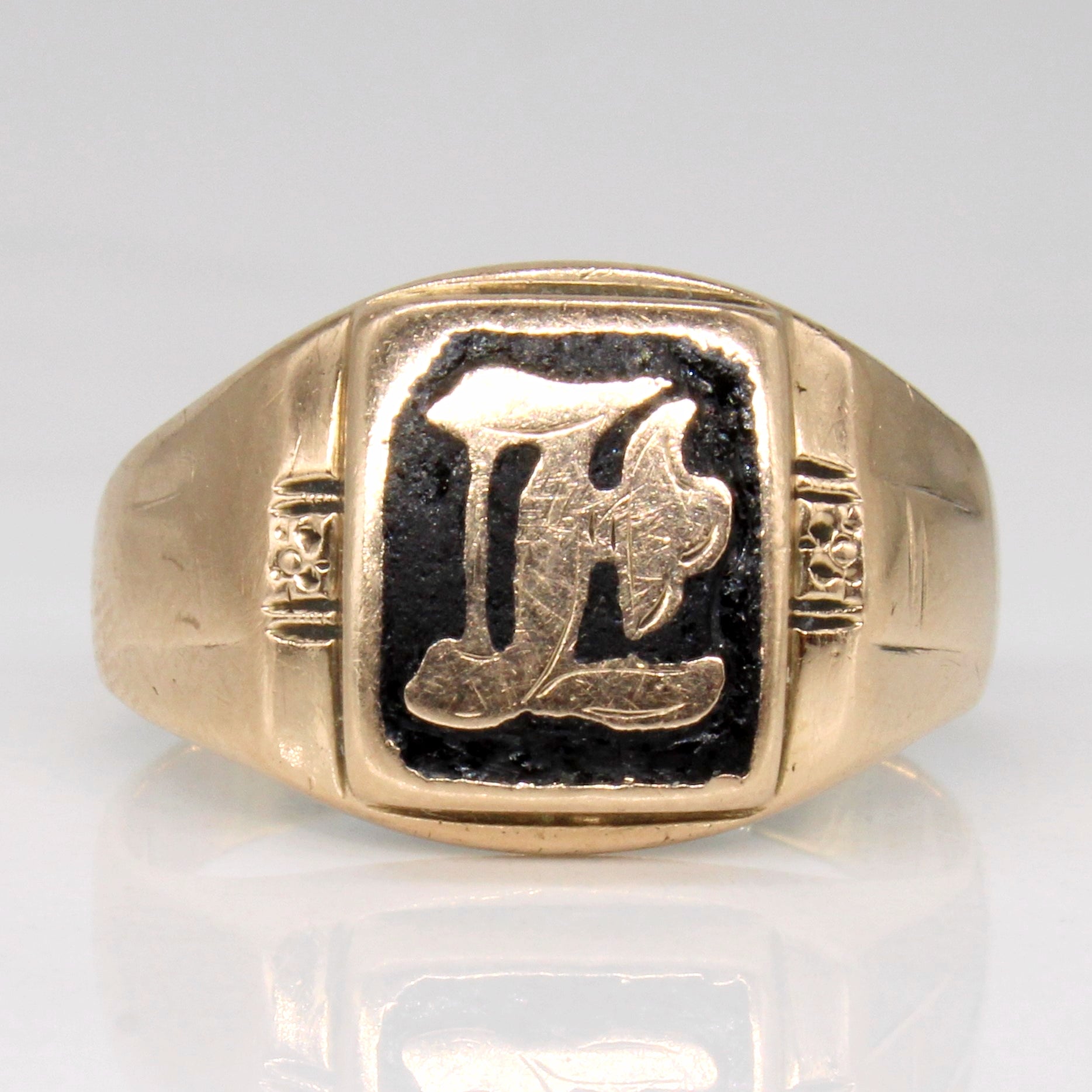 10k Yellow Gold Initial Ring | SZ 6.25 |