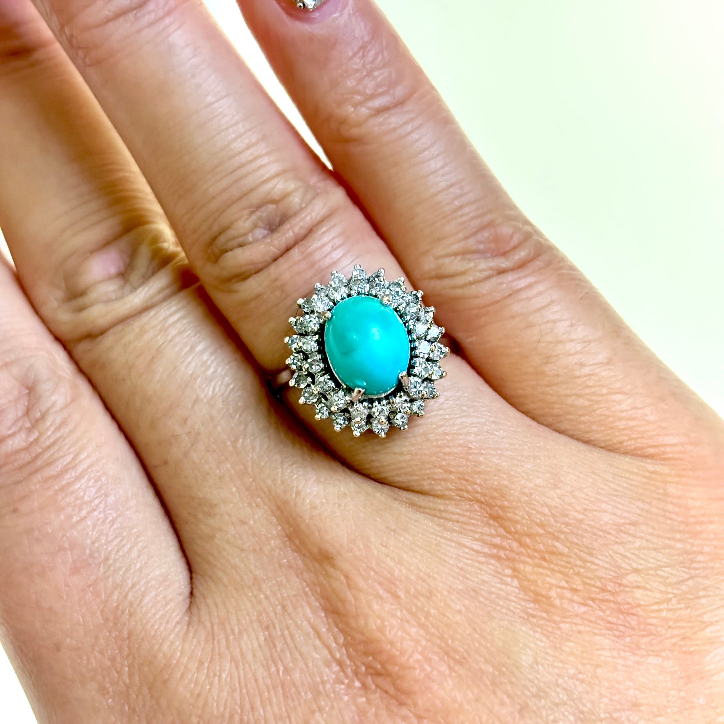 Bague en or blanc 18 carats, turquoise et diamants | 2,74 ct, 0,54 ct au total | Taille 7,25