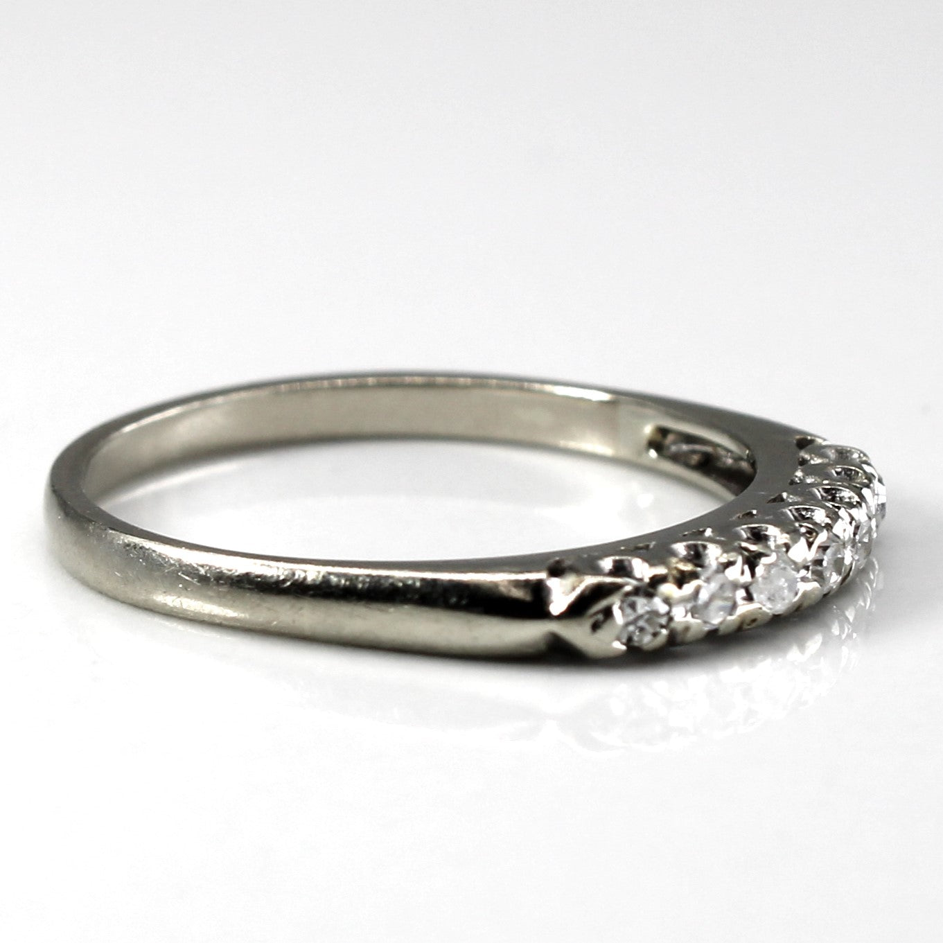 Pave Diamond Vintage Wedding Band | 0.11ctw | SZ 6.5 |