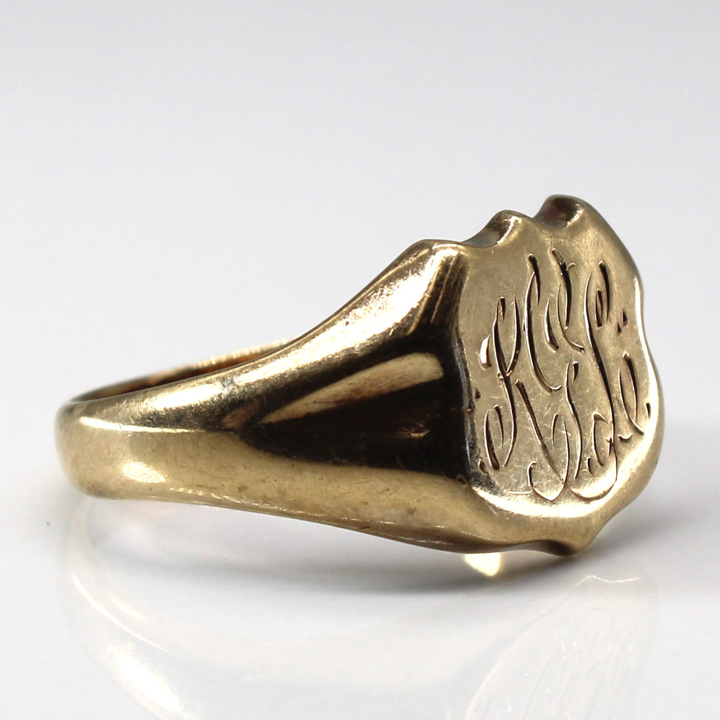 Yellow Gold Signet Ring | SZ 7.75 |