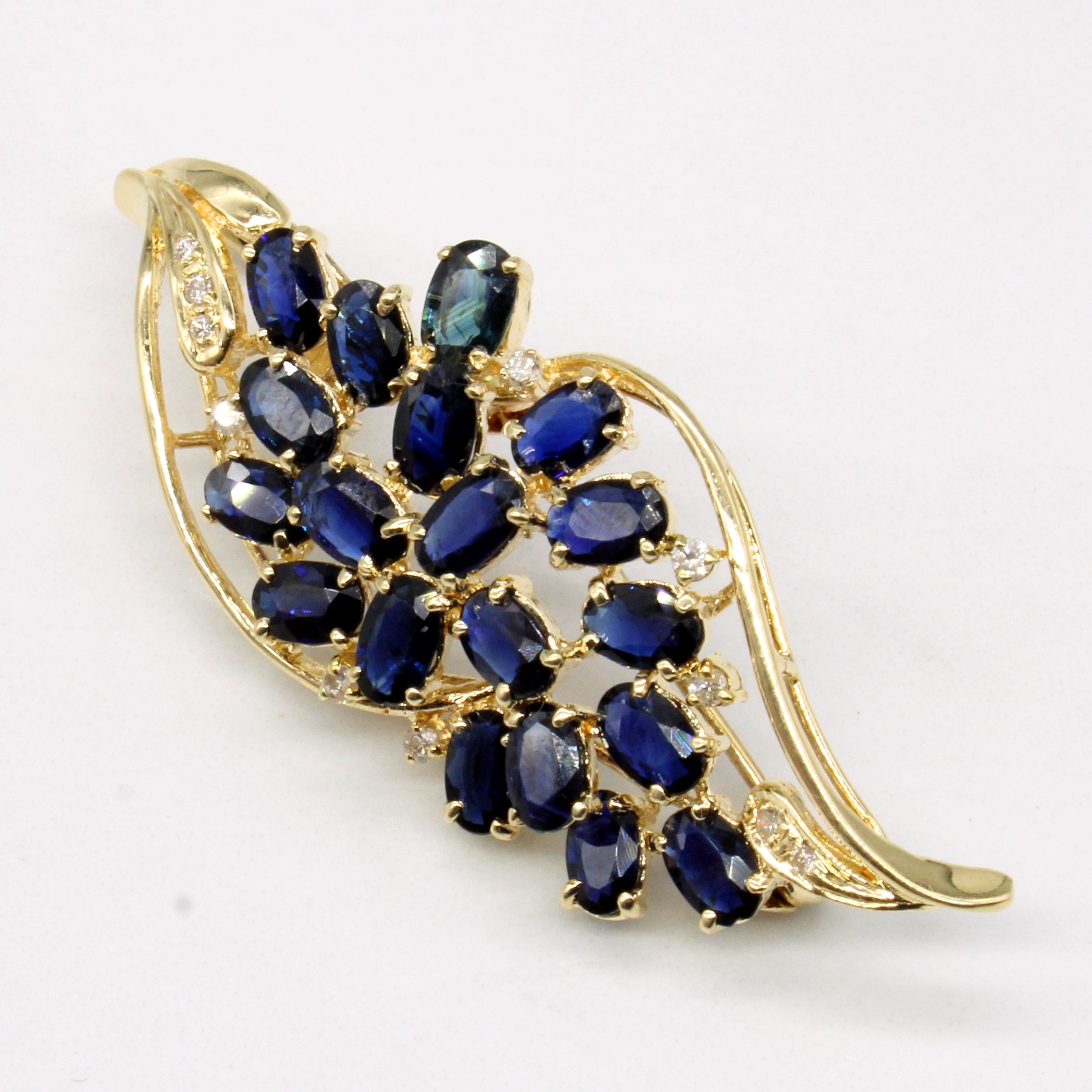 Sapphire & Diamond Modified Brooch & Pendant | 3.42ctw, 0.05ctw |