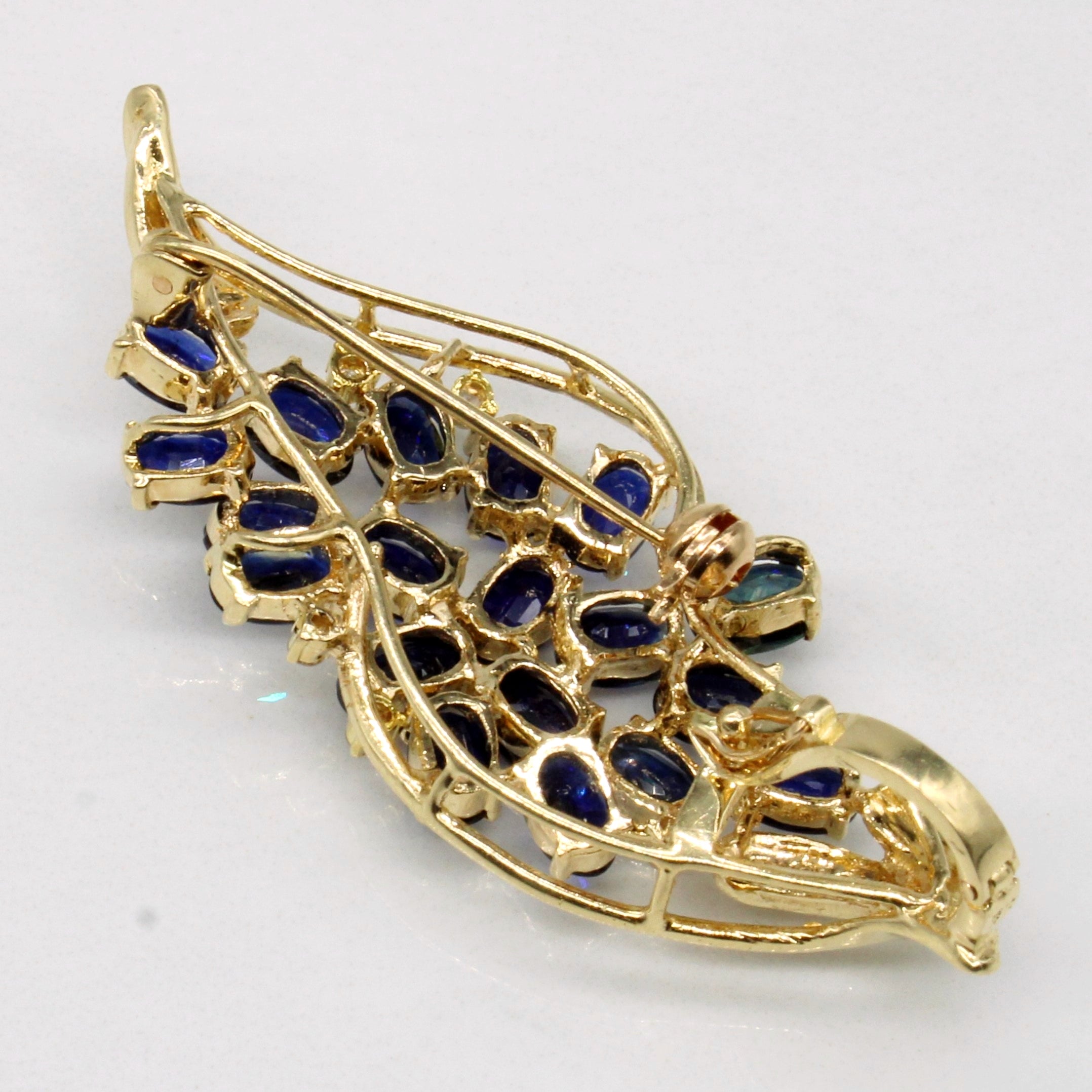 Sapphire & Diamond Modified Brooch & Pendant | 3.42ctw, 0.05ctw |