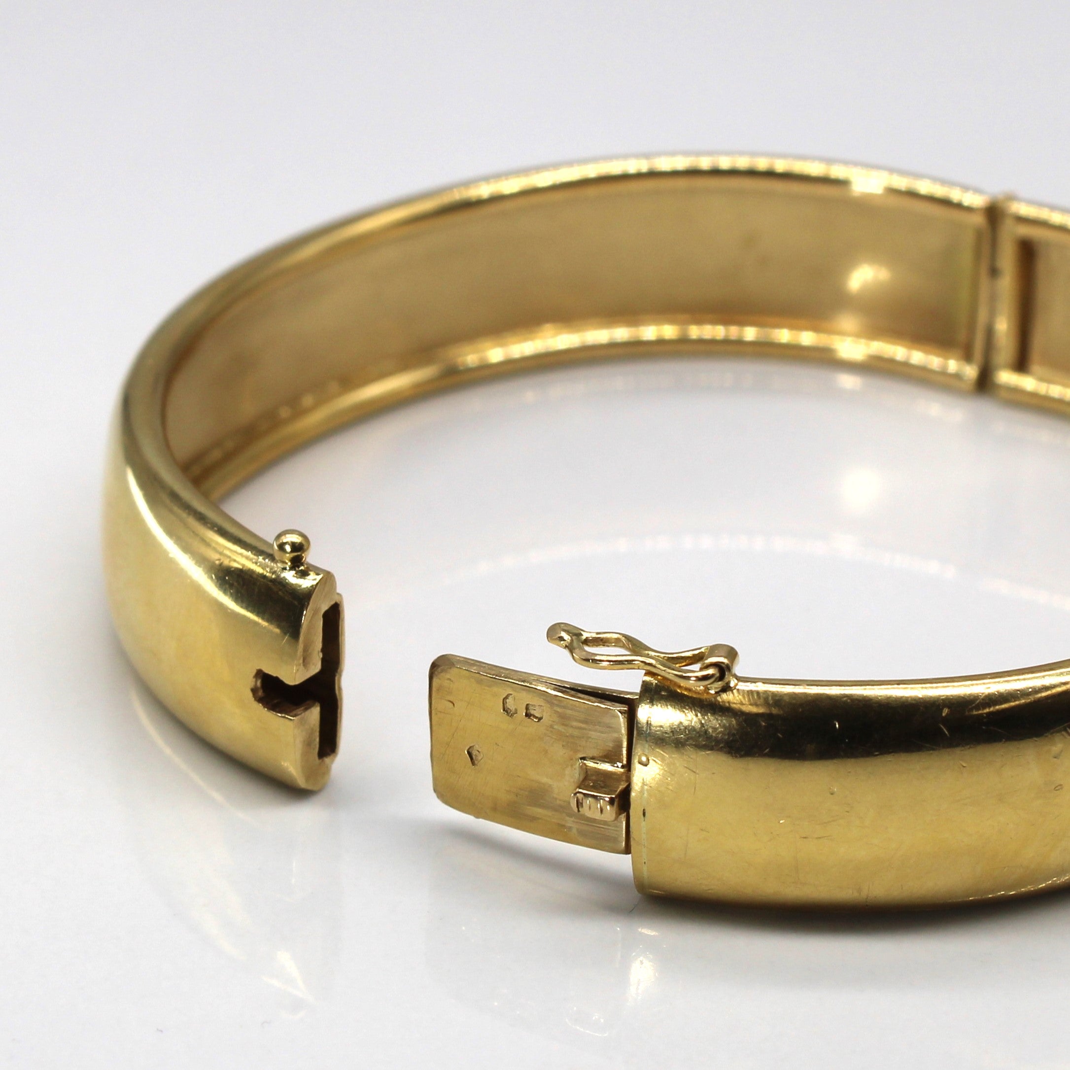 Yellow Gold Plain Wide Bangle | 7.5"|