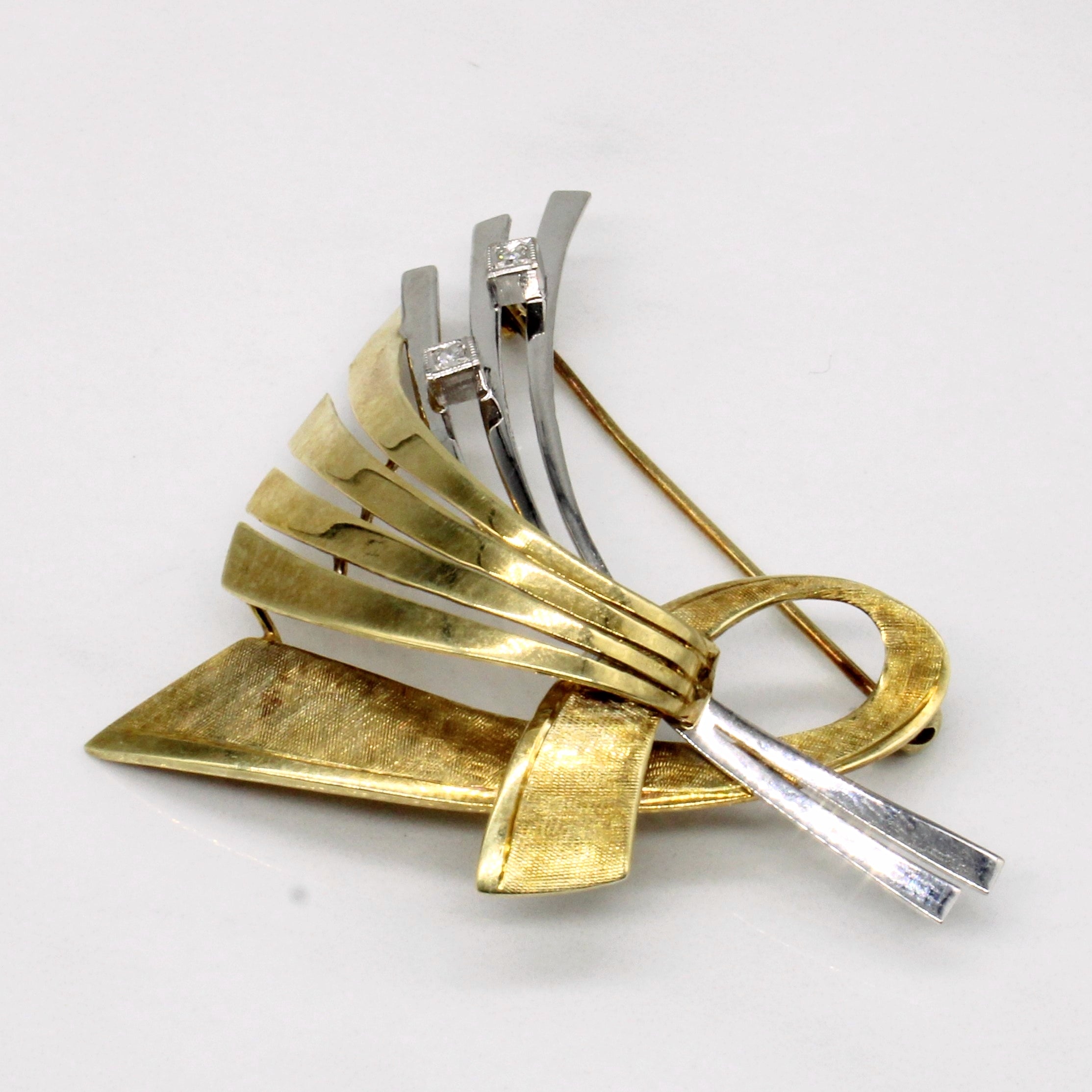 Diamond Brooch | 0.03ctw |