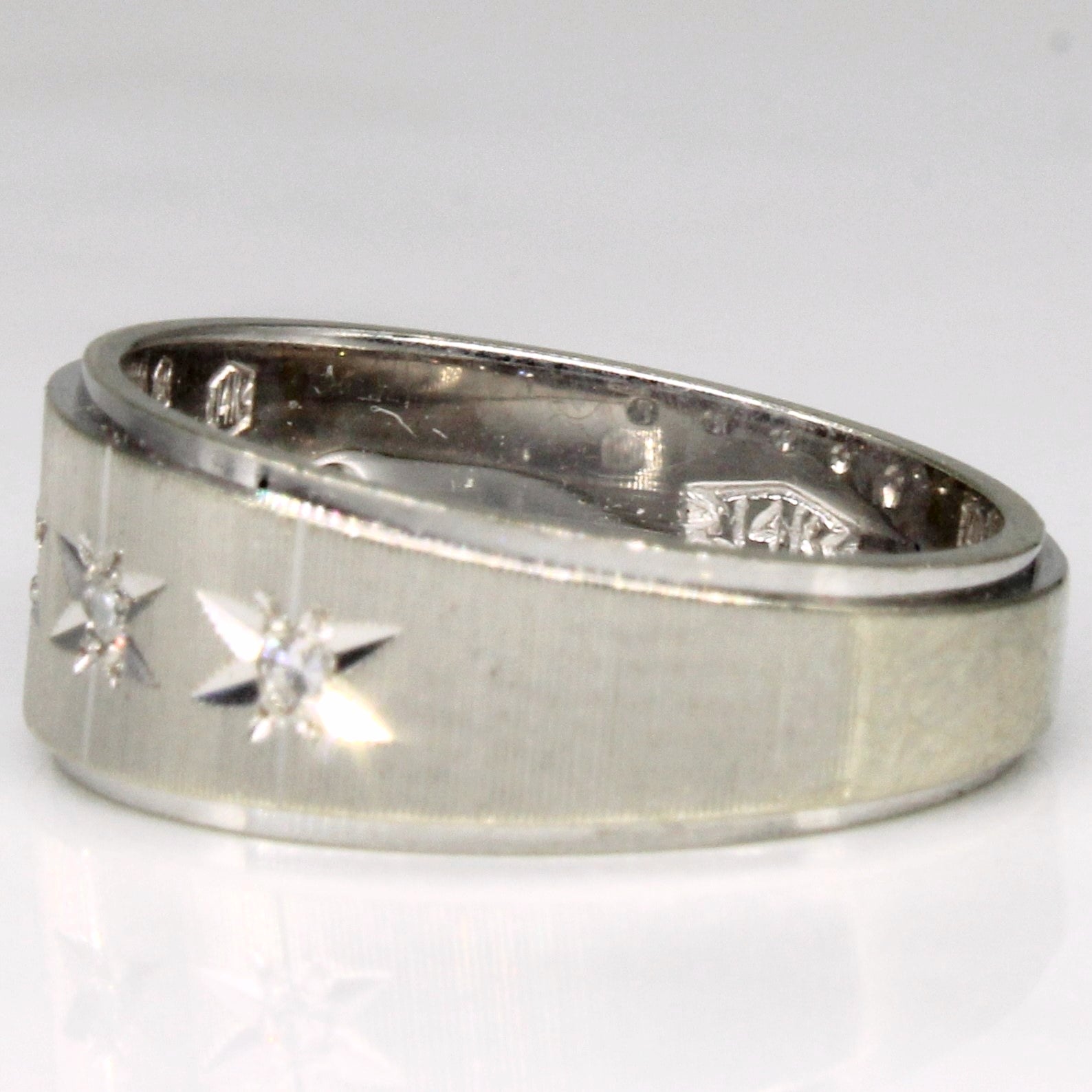 Diamond Flush Set 14k Ring | 0.05ctw | SZ 4.25 |