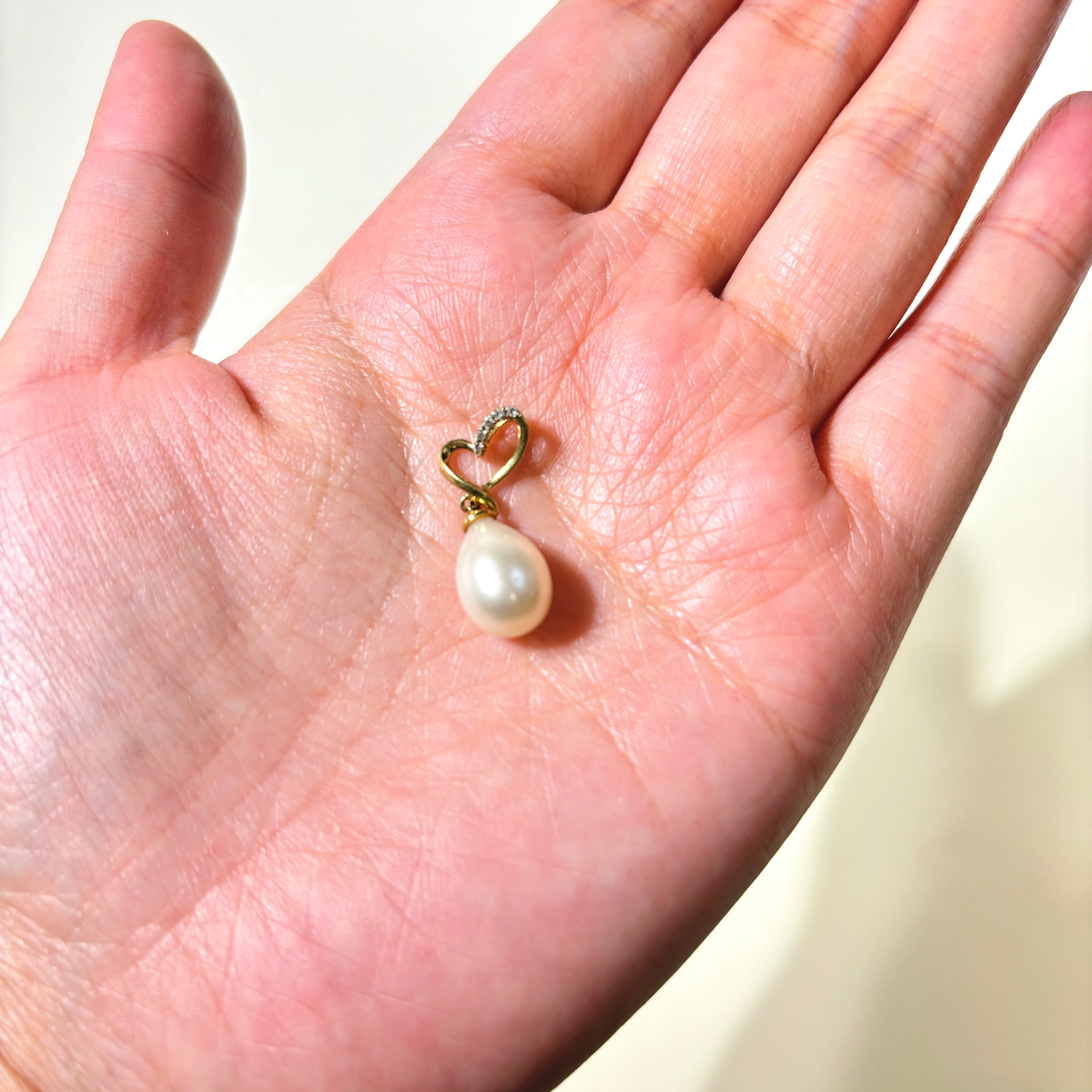 Pearl & Diamond Heart Pendant | 12.50mm by 8.90mm, 0.025ctw
