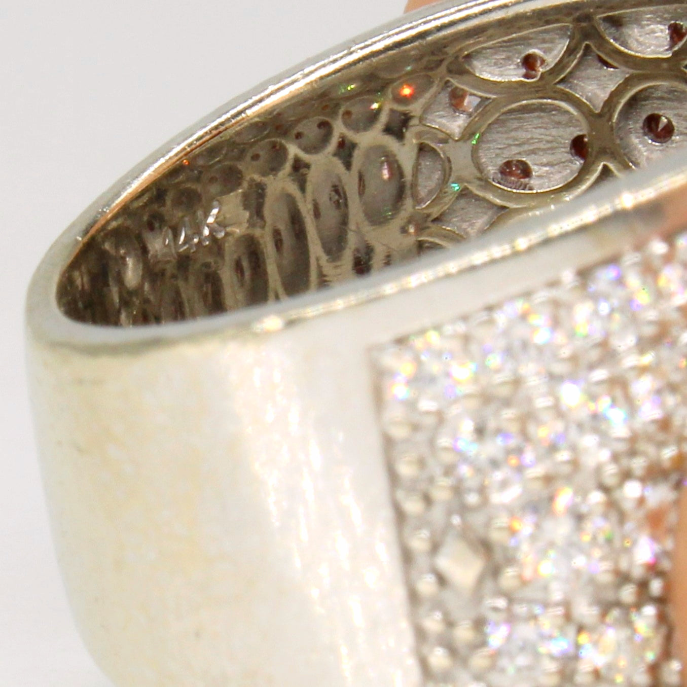 Bague en or 14 carats sertie de micro-pavés de diamants | 2,00 ct | Taille 6,5 |