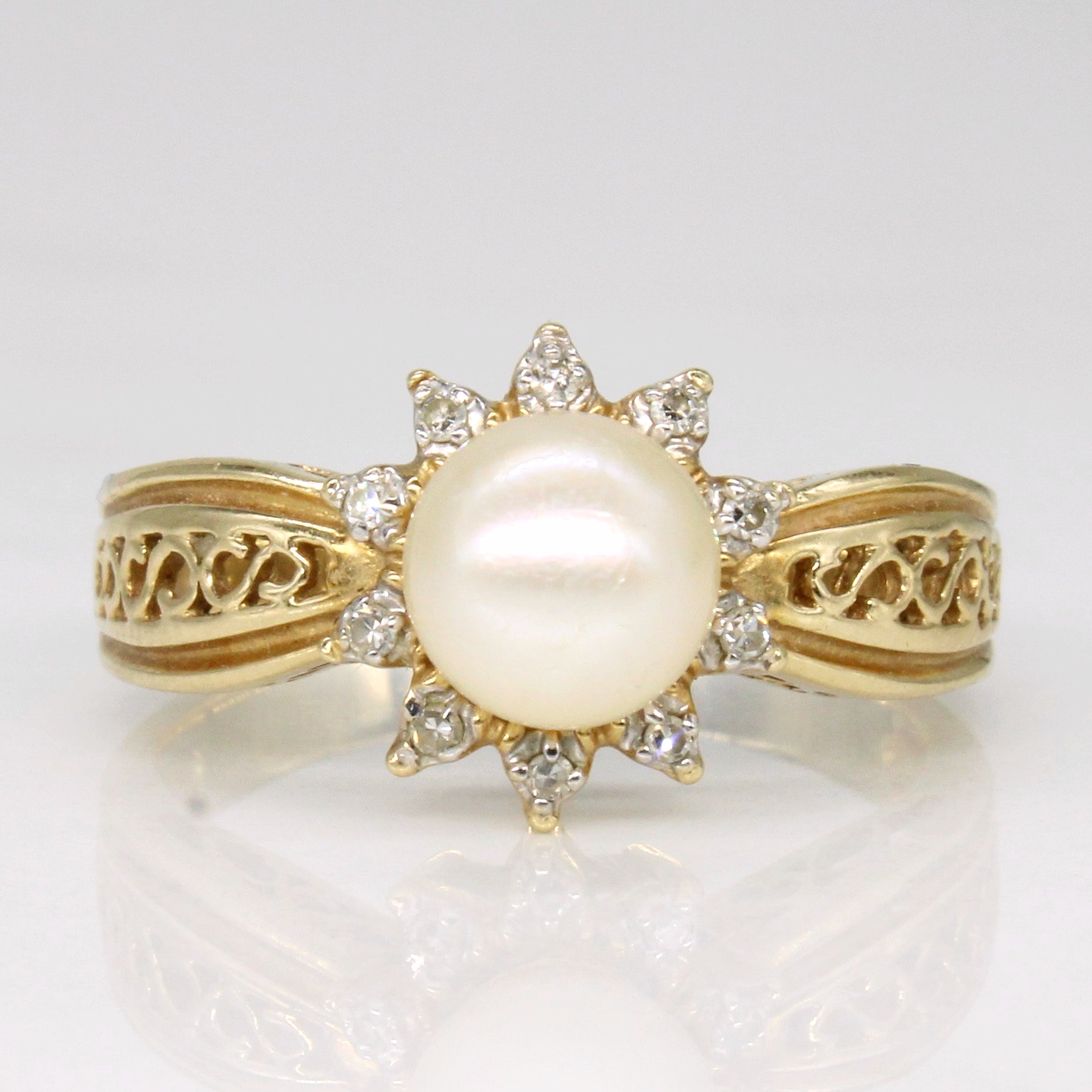 Pearl & Diamond Cocktail 14k Ring | 0.05ctw | SZ 6 |