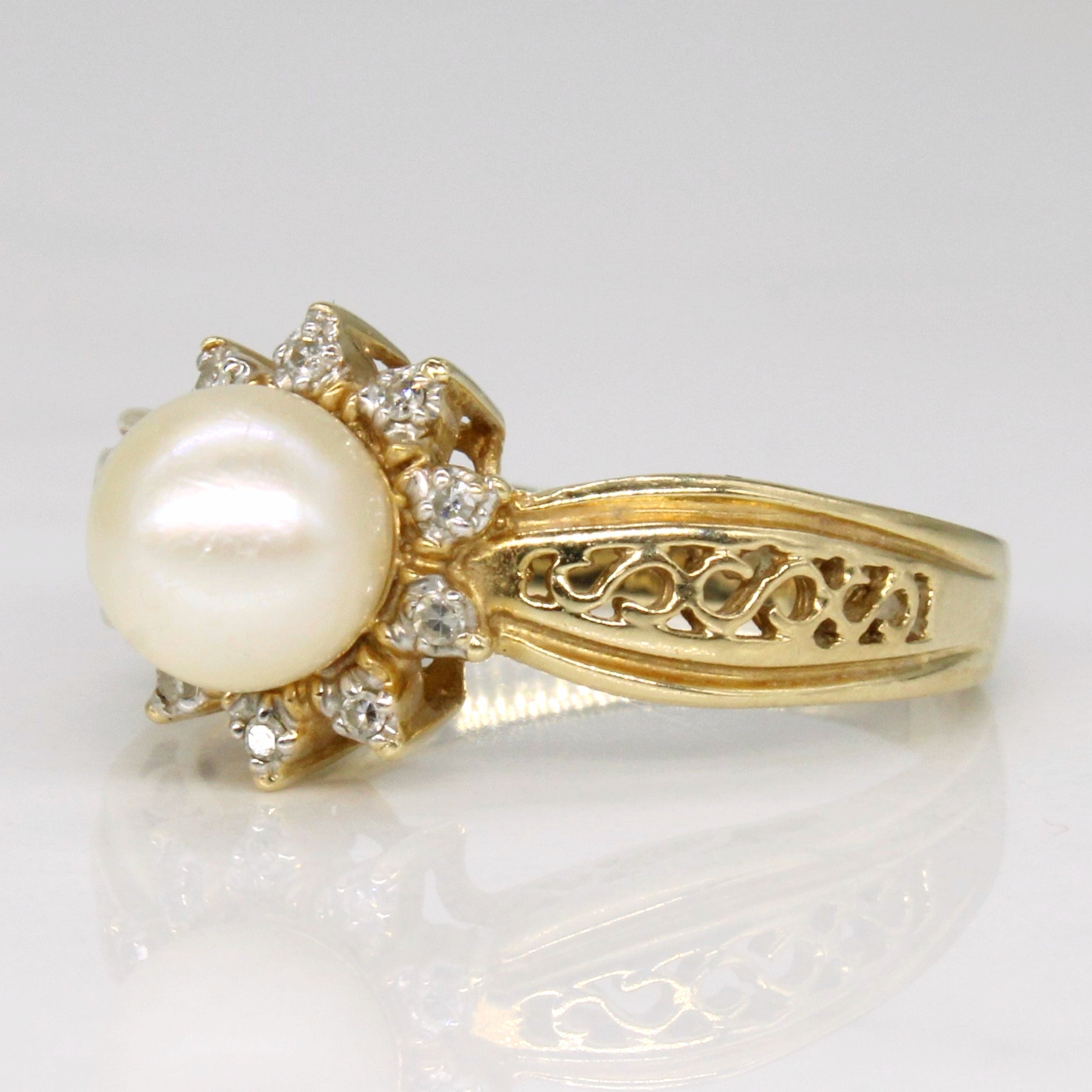 Pearl & Diamond Cocktail 14k Ring | 0.05ctw | SZ 6 |
