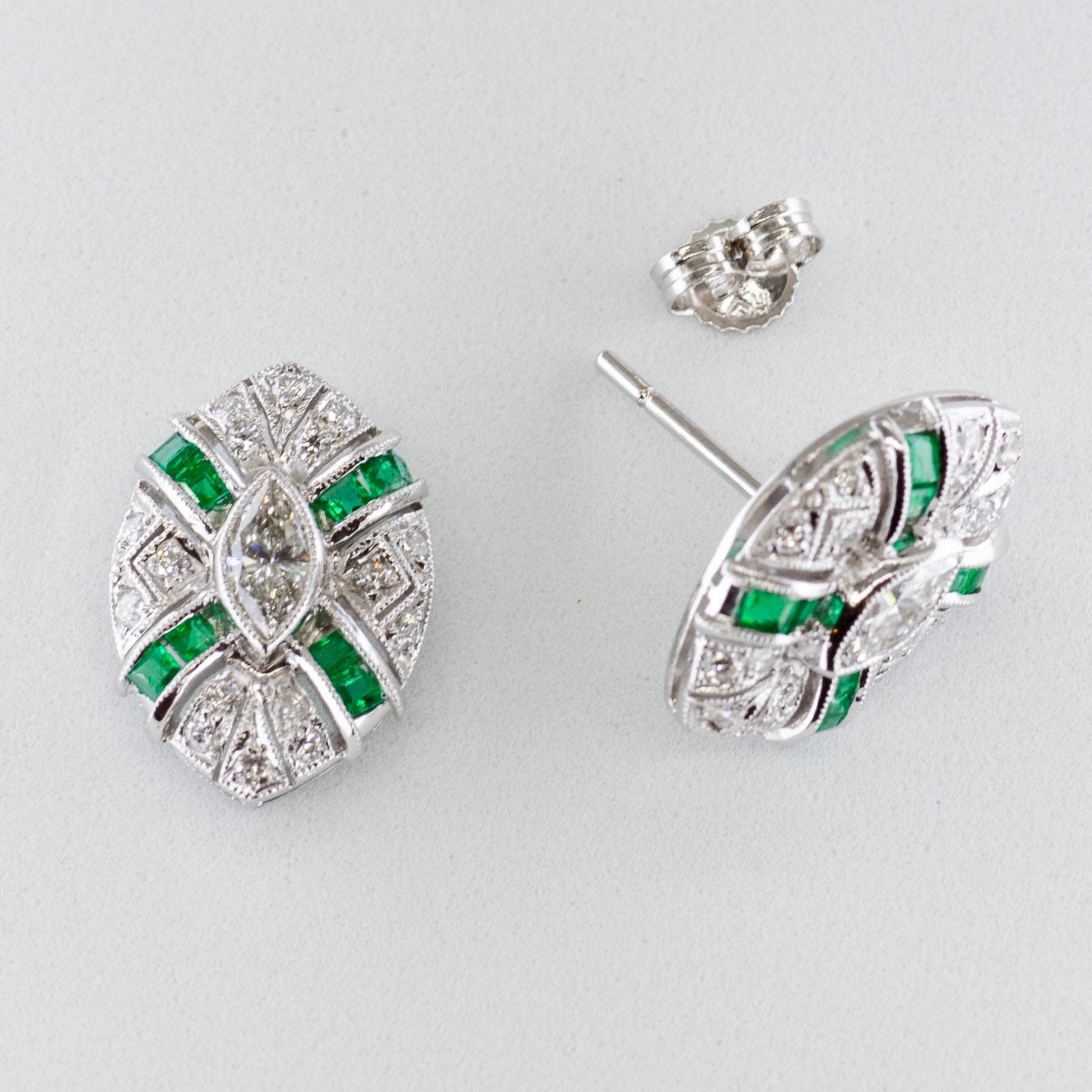 Boucles d'oreilles vintage en diamants marquise et émeraudes | 0,75 ctw, 0,36 ctw |