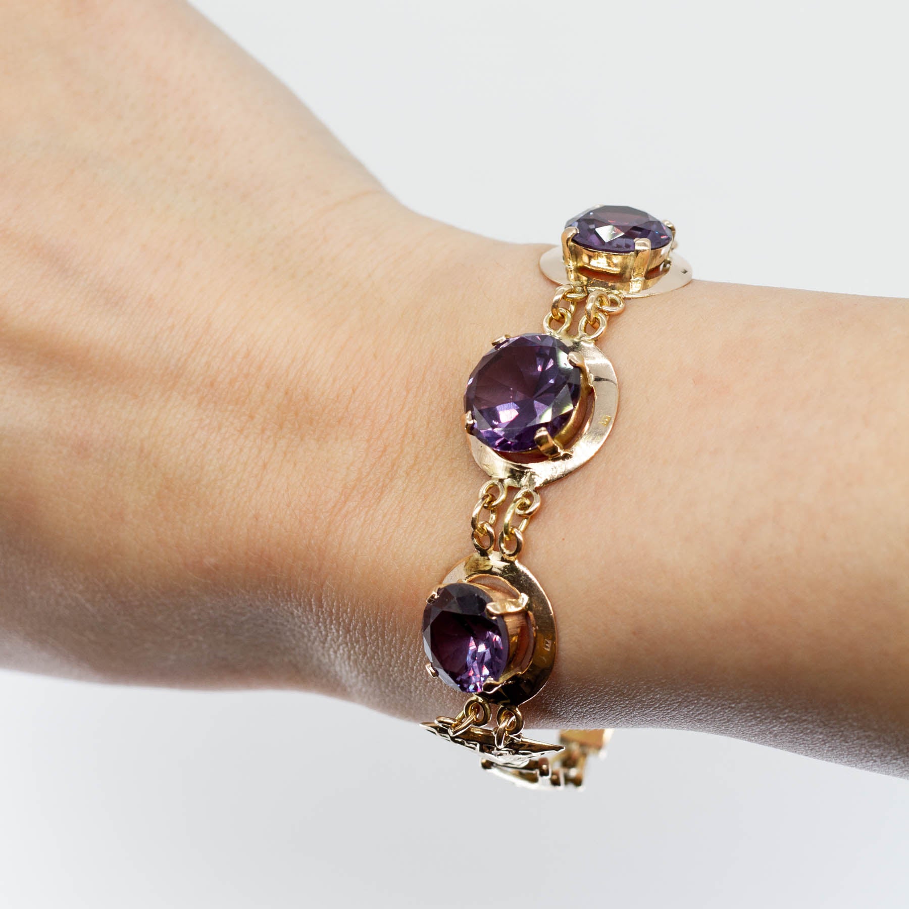 Egyptian Revival Style Synthetic Colour Change Sapphire Bracelet | 25.17 ctw | 7"