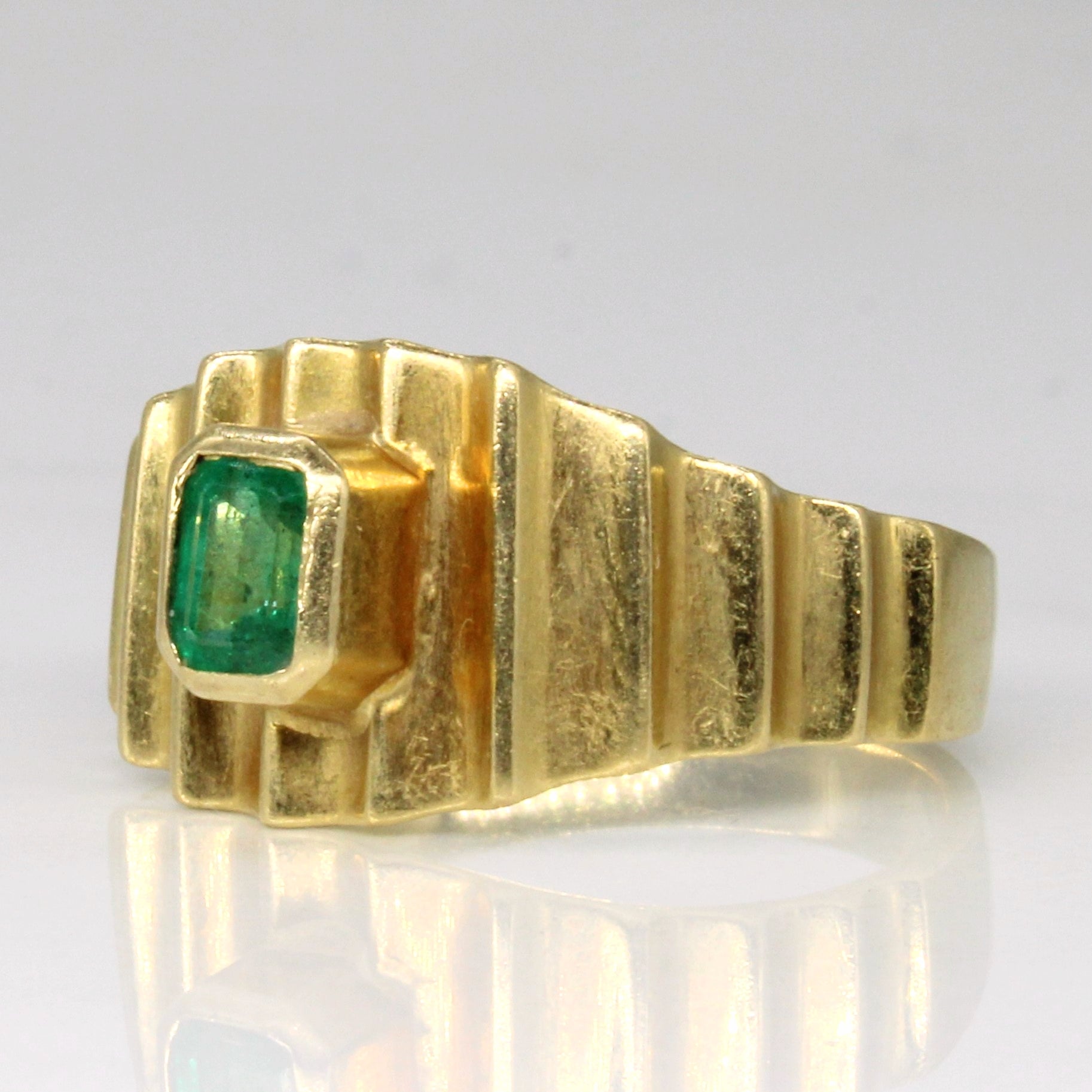 Emerald Ring | 0.40ct | SZ 6.5 |