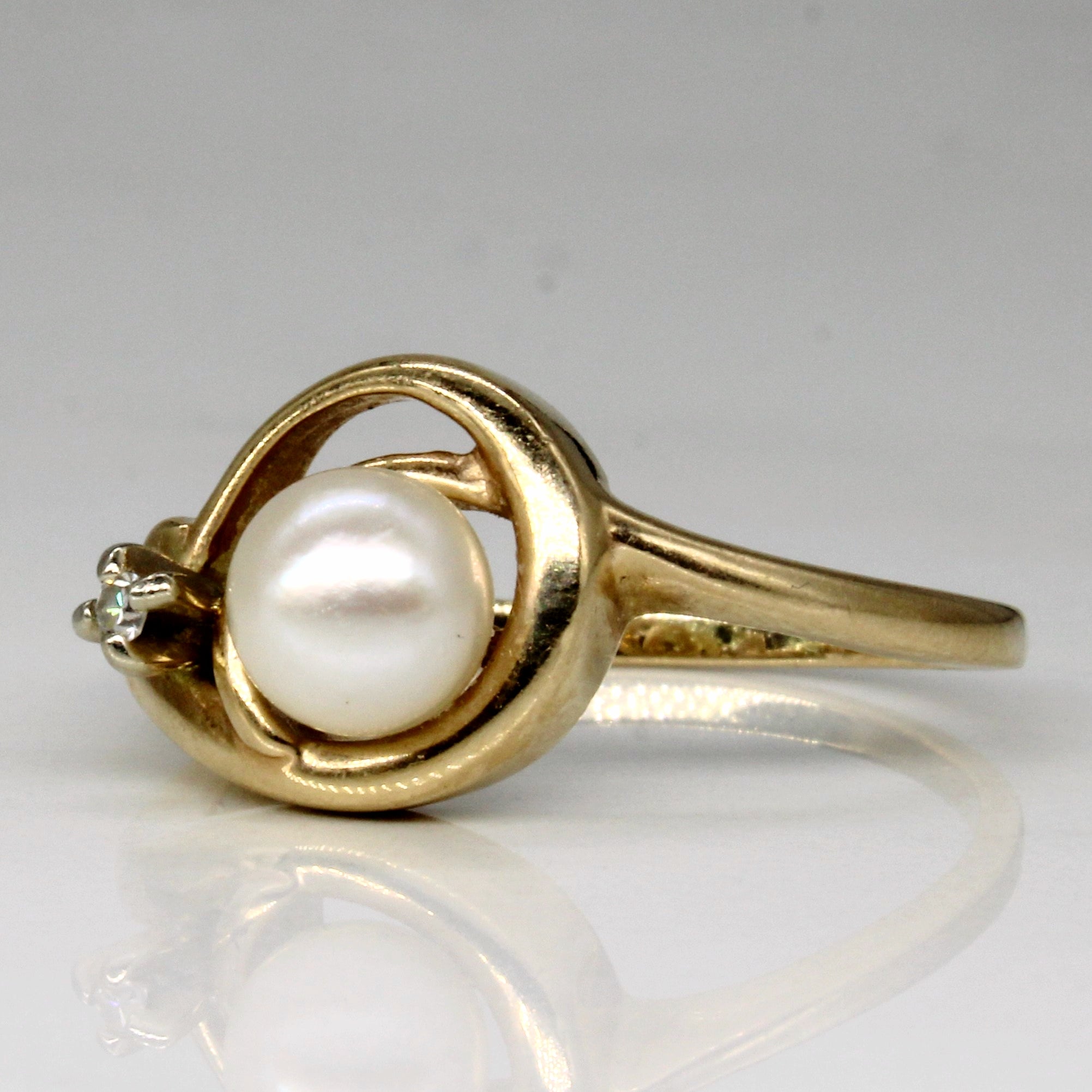 Pearl & Diamond Cocktail Ring | 0.02ct | SZ 8.5 |