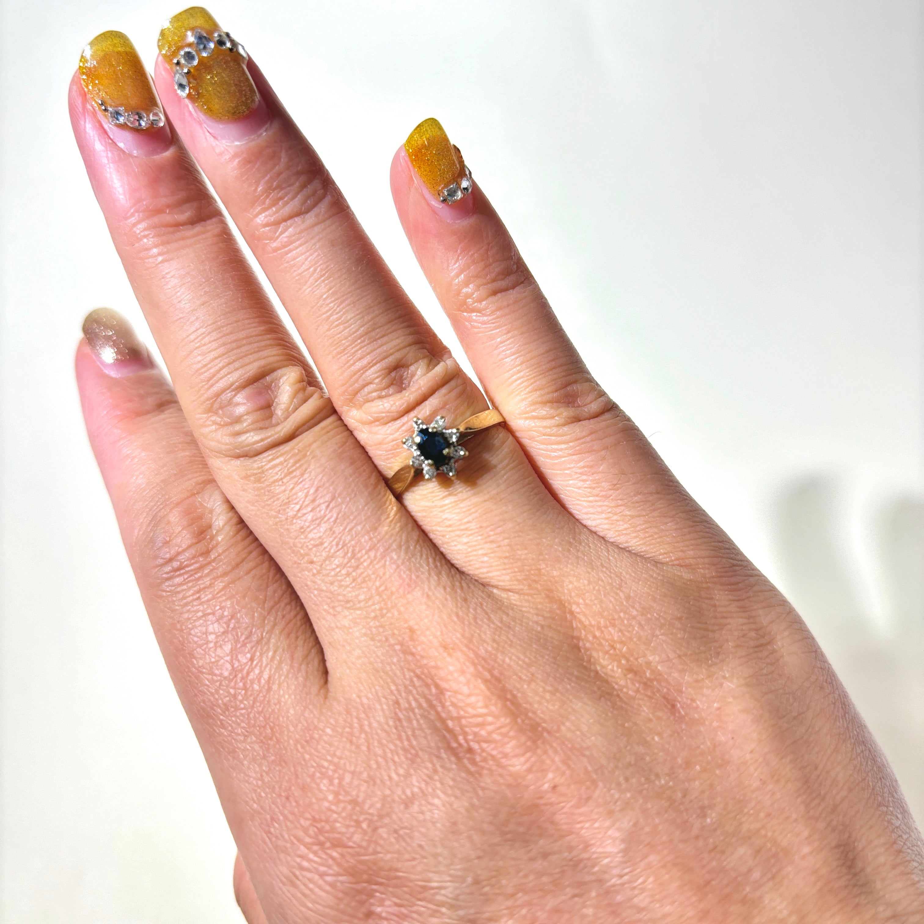 10K Oval Cut Blue Sapphire & Diamond Petal Ring | 0.20ct, 0.04ctw | SZ 6