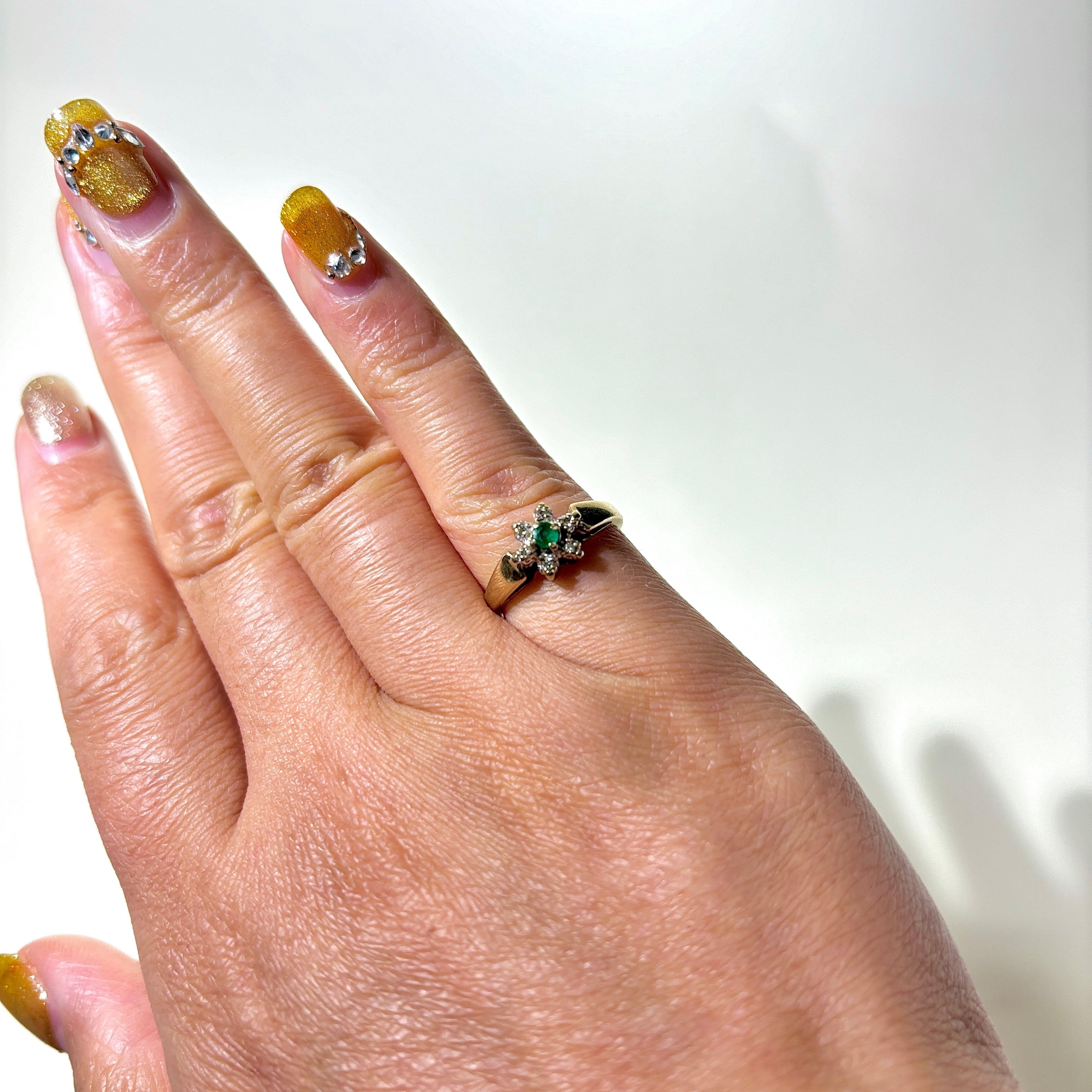 10K Emerald & Diamond Petal Ring | 0.065ct, 0.042ctw | SZ 4.75