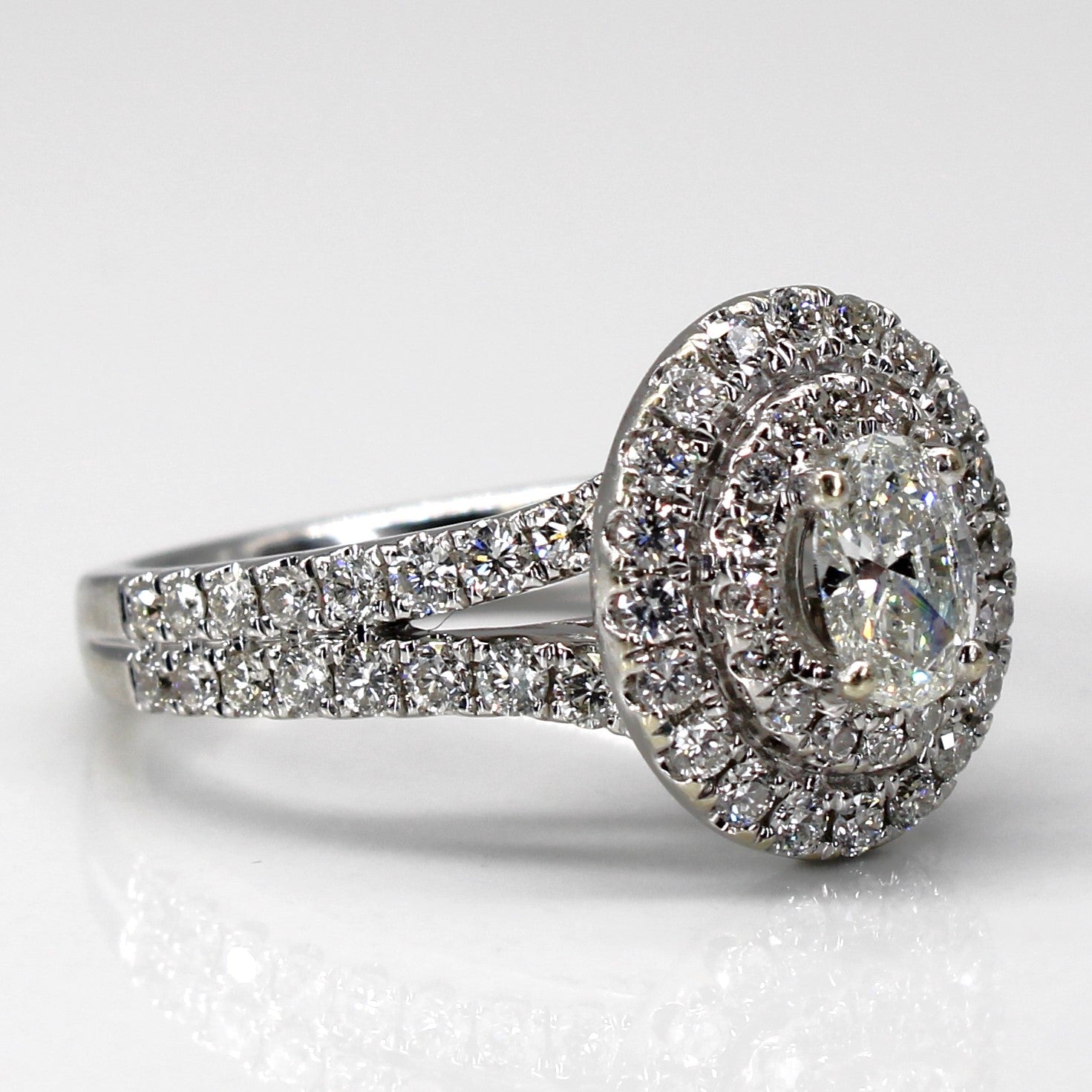 Halo Diamond Engagement Ring | 1.32ctw | SZ 6.5 |