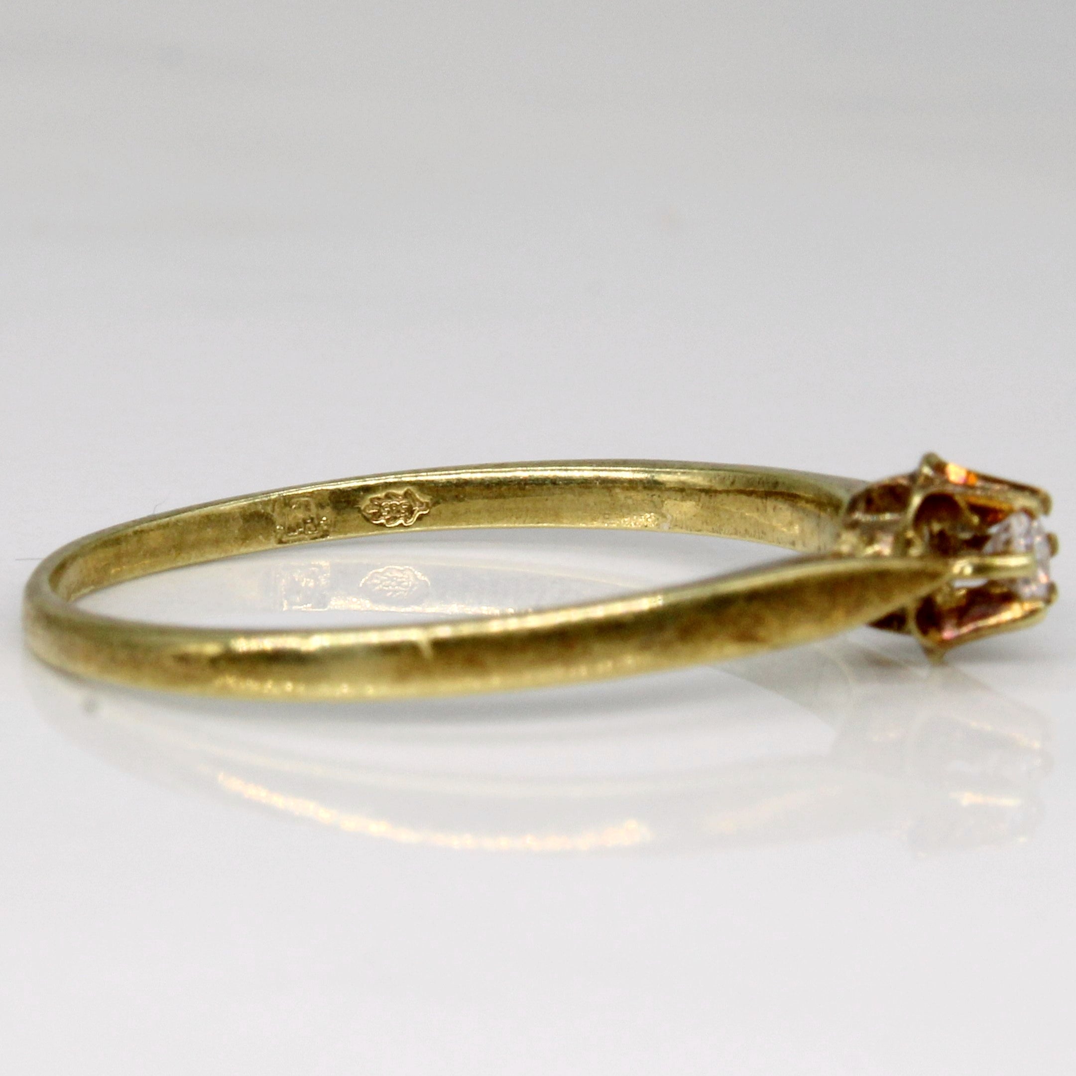 Bague Belcher sertie de diamants, poinçonnée néerlandaise, en or 14 carats | 0,05 ct | Taille 7,5 |