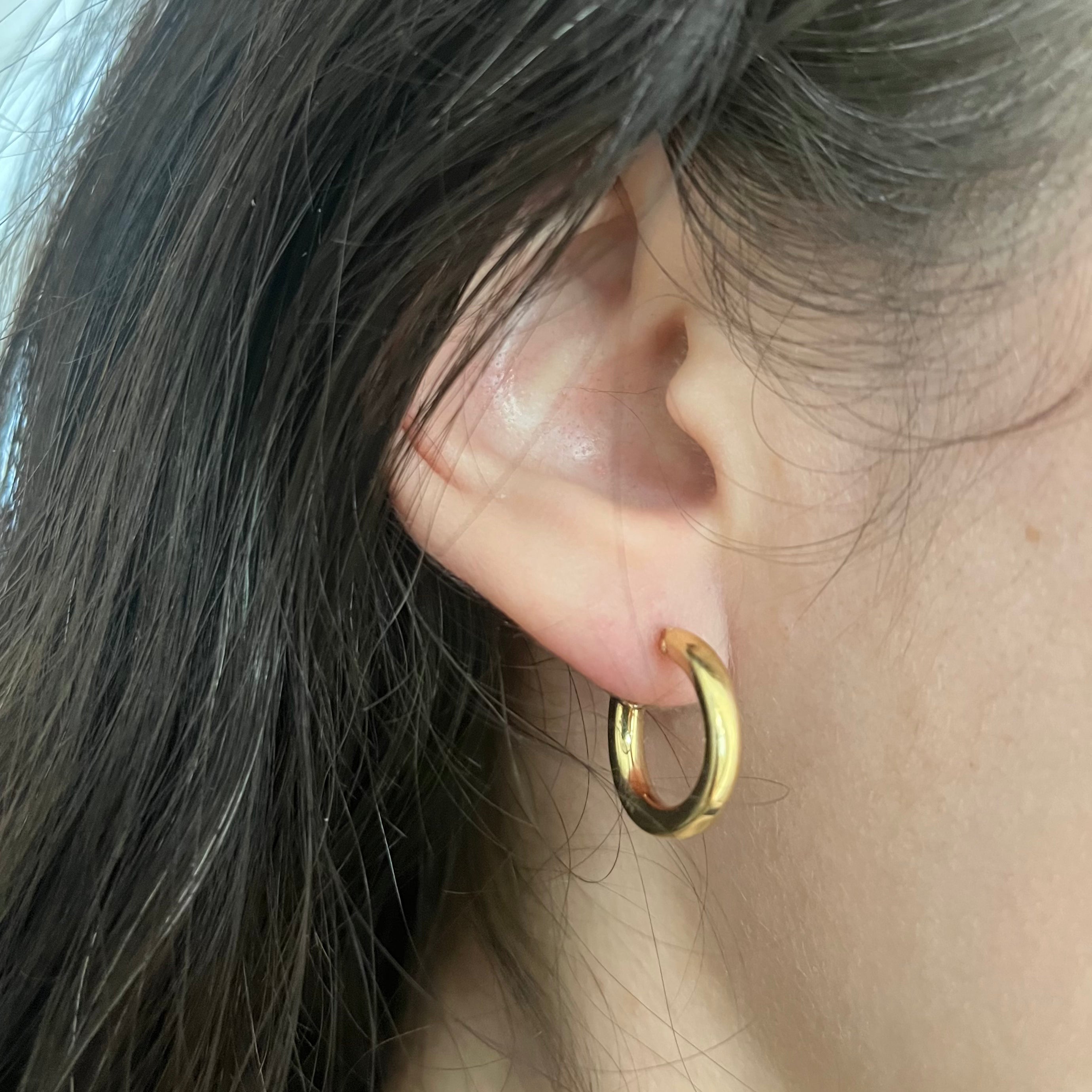 Boucles d'oreilles créoles en or jaune 14 carats