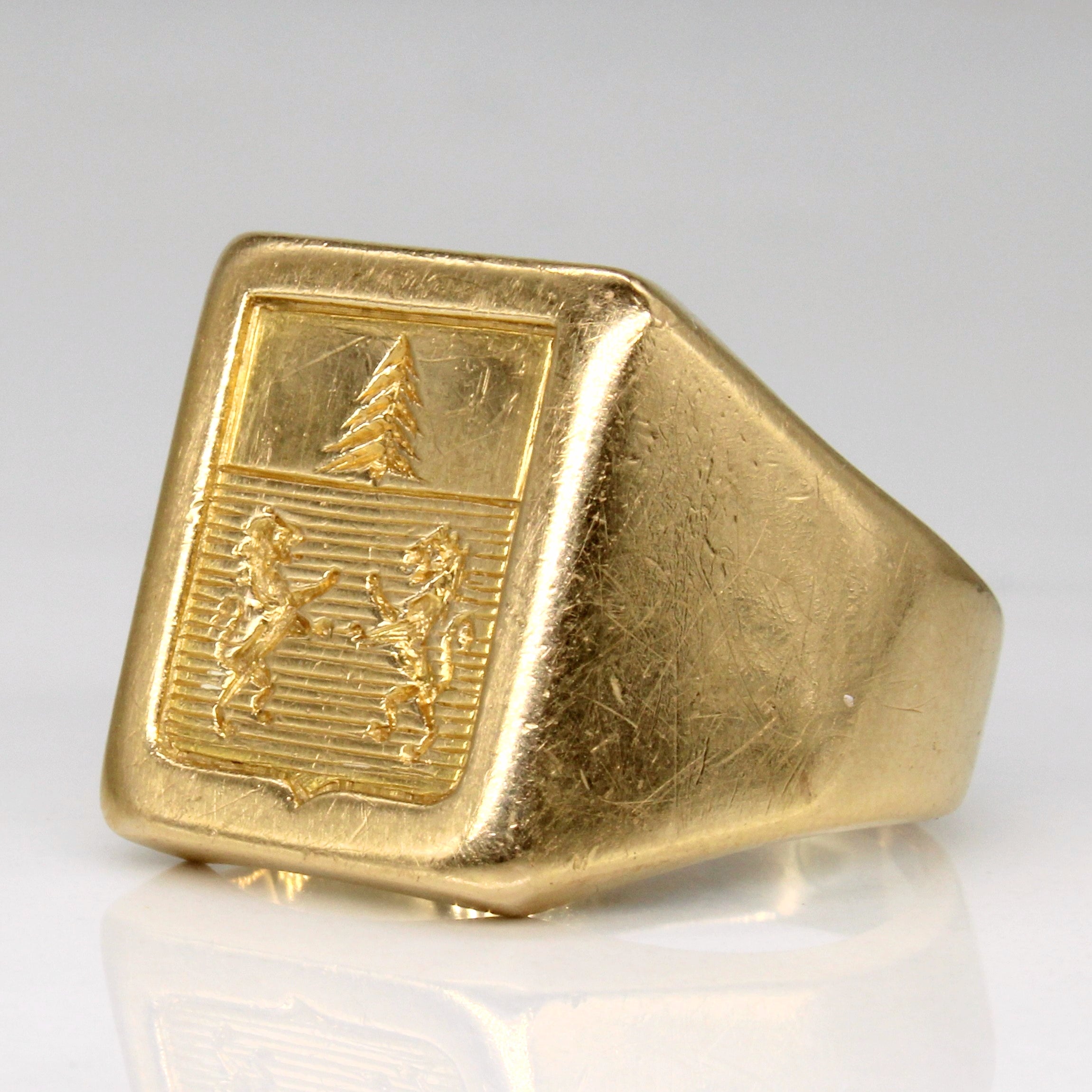 Bague chevalière en or jaune 18 carats avec blason familial | Taille 10 |