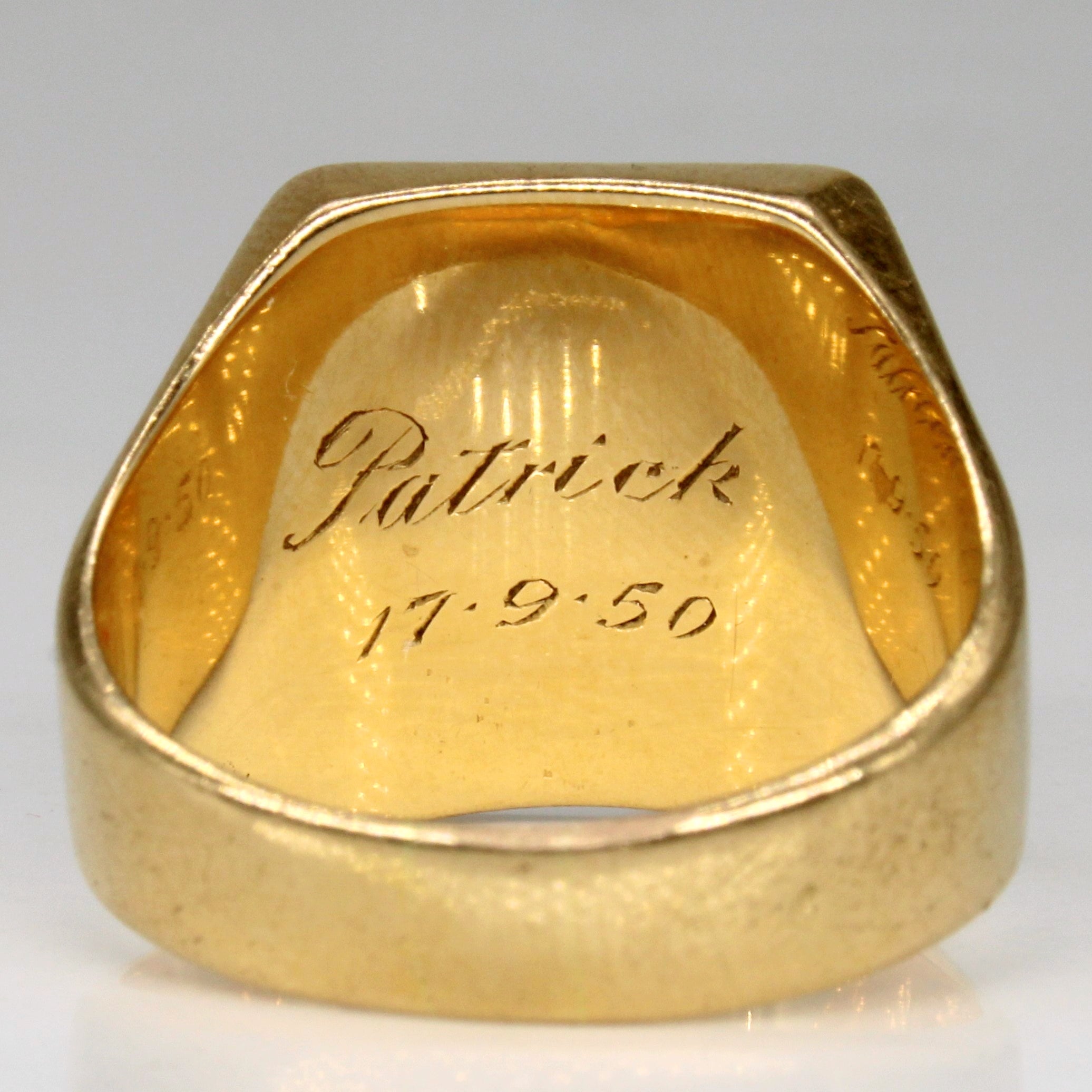 Bague chevalière en or jaune 18 carats avec blason familial | Taille 10 |