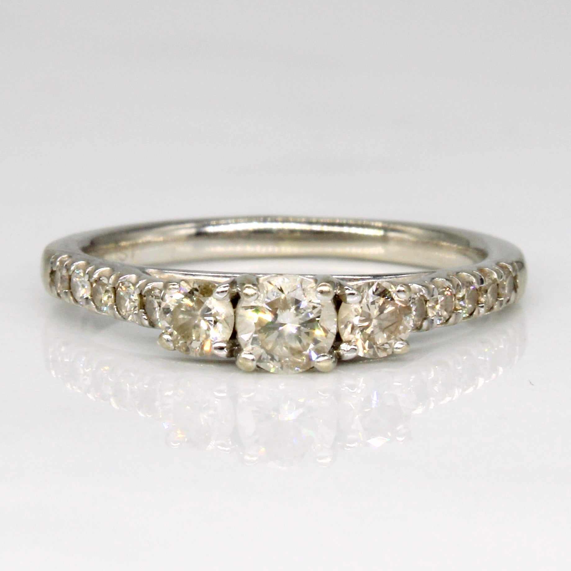 Diamond Ring | 0.42ctw | SZ 5 |