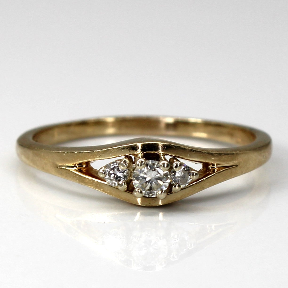 Bague trois diamants | 0,12 ct au total | Taille 7,5 |