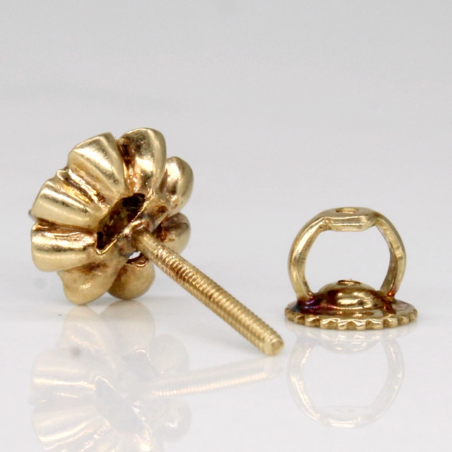 Diamond Flower 14k Earrings | 0.10ctw |