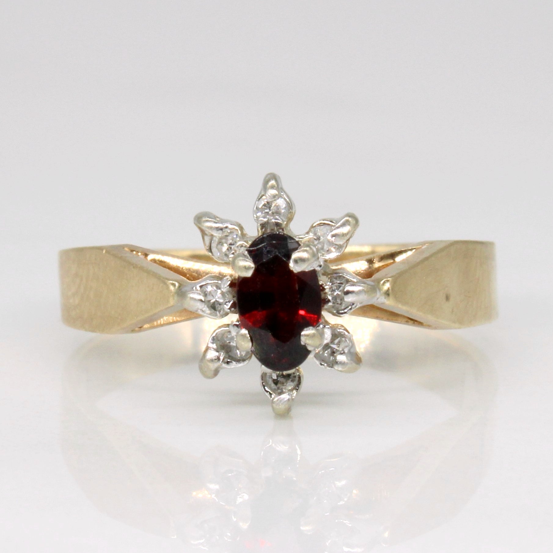 Garnet & Diamond Halo Ring | 0.20ct, 0.04ctw | SZ 5.5 |