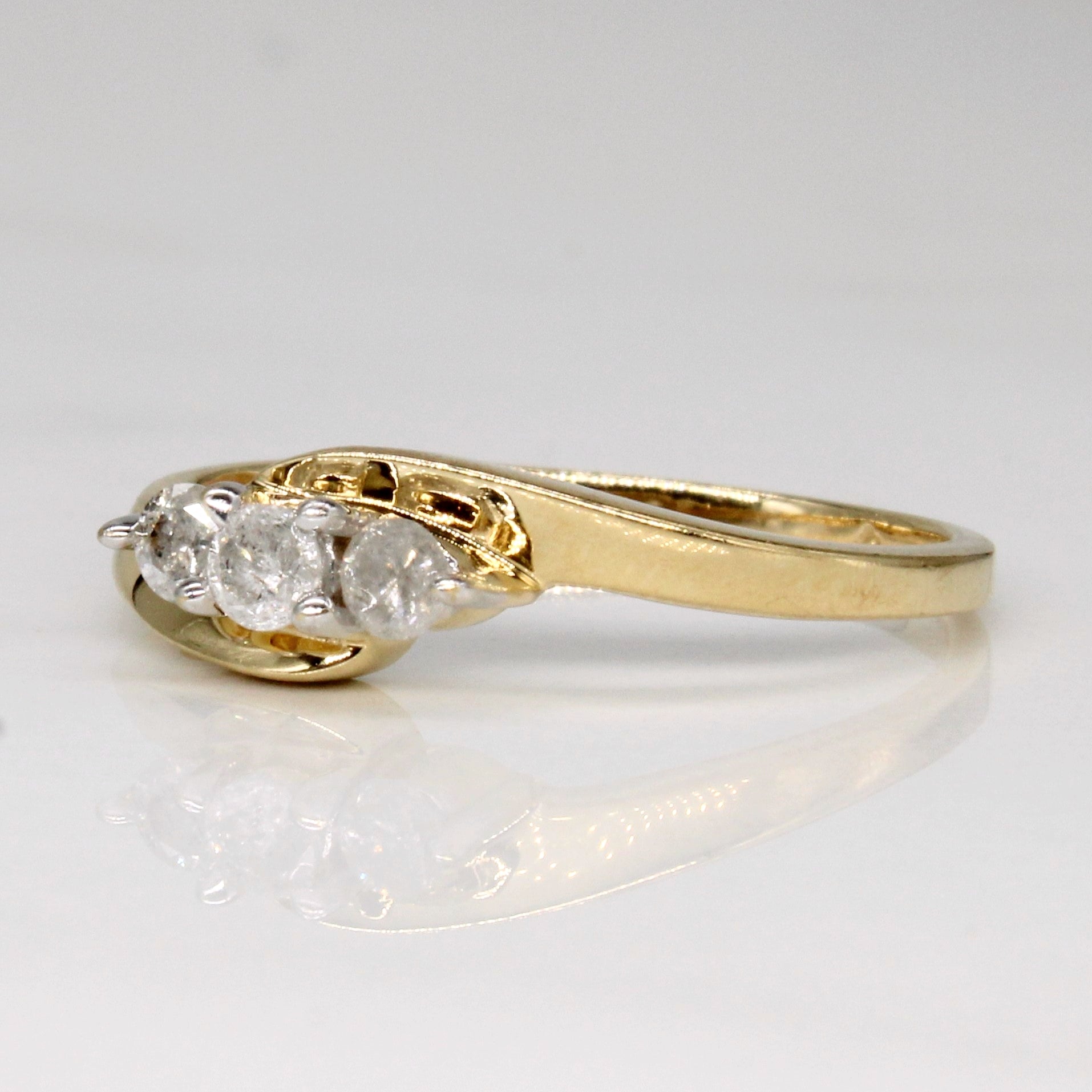 Three Stone Diamond 14k Ring | 0.21ctw | SZ 7 |