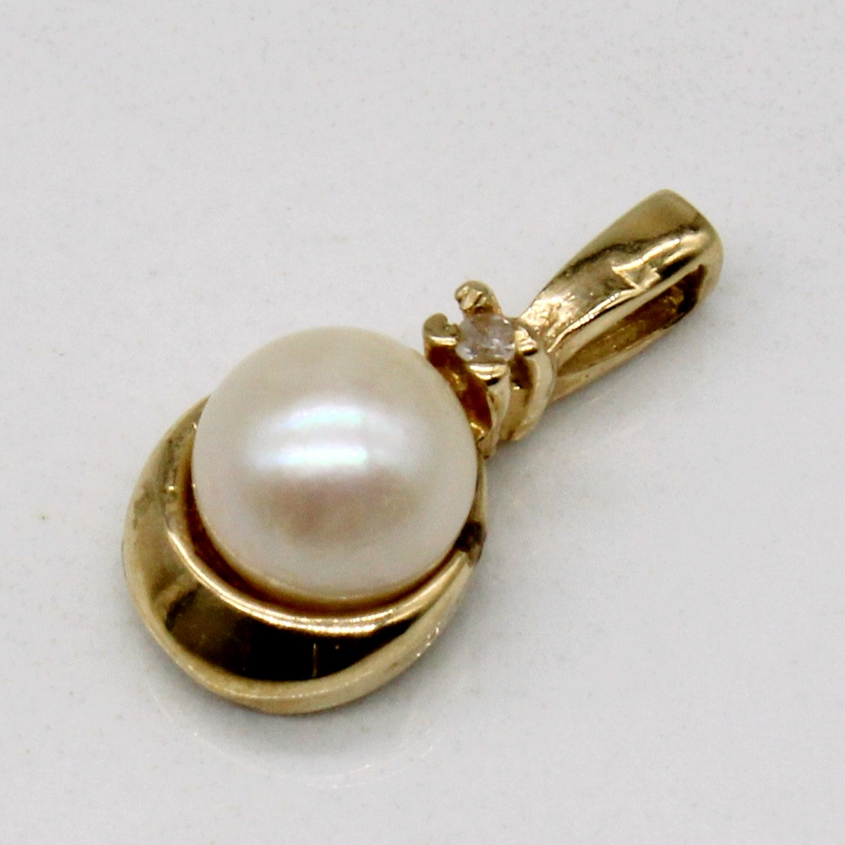 Pearl & Diamond 14k Pendant | 0.01ct |
